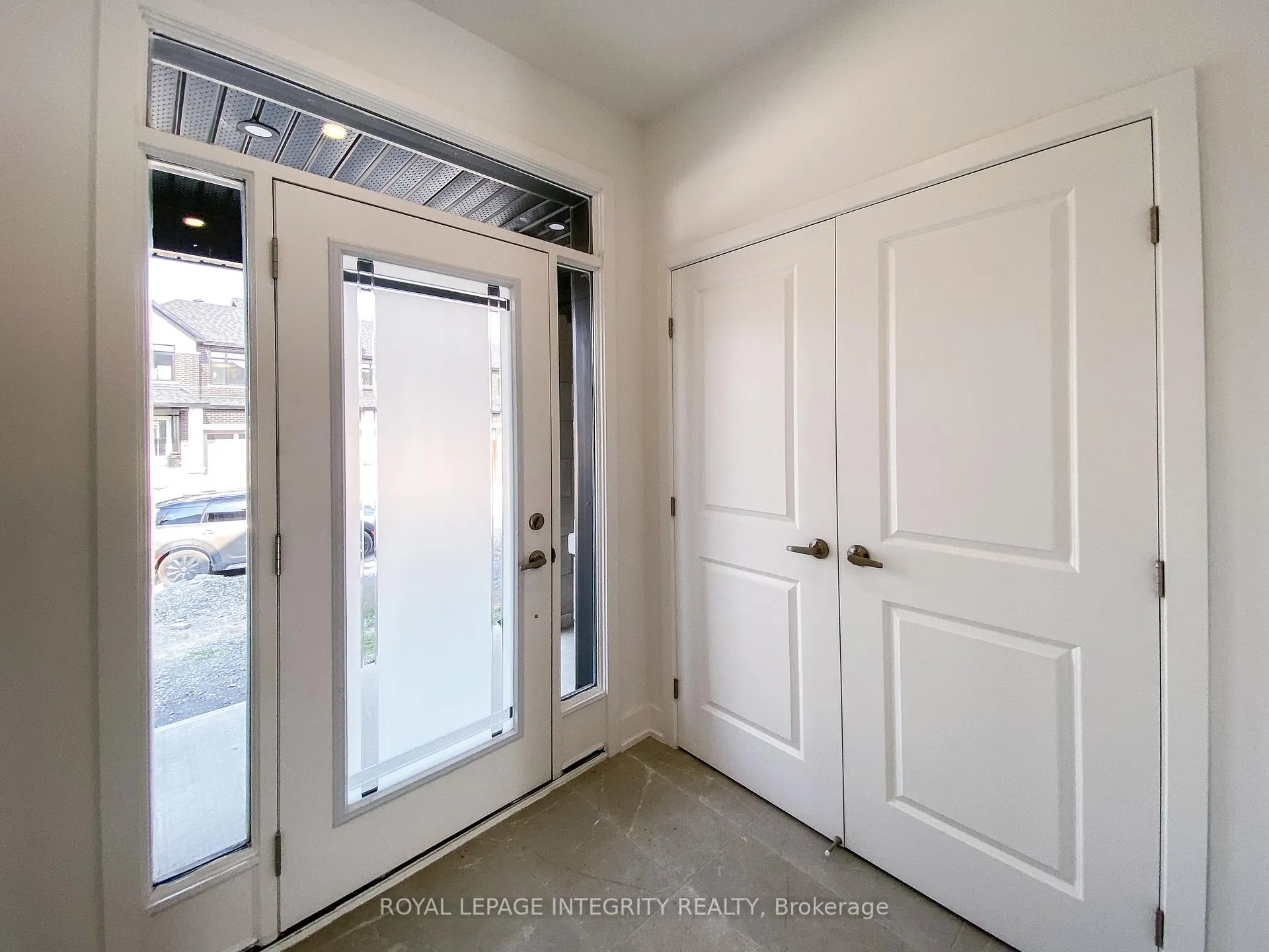 Photo 2 of 239 Zinnia Way, Ottawa, Riverside South/Gloucester Glen — HOMEH
