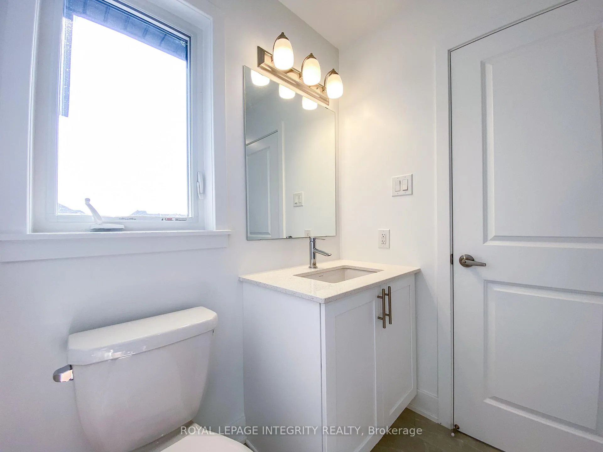 Photo 17 of 239 Zinnia Way, Ottawa, Riverside South/Gloucester Glen — HOMEH