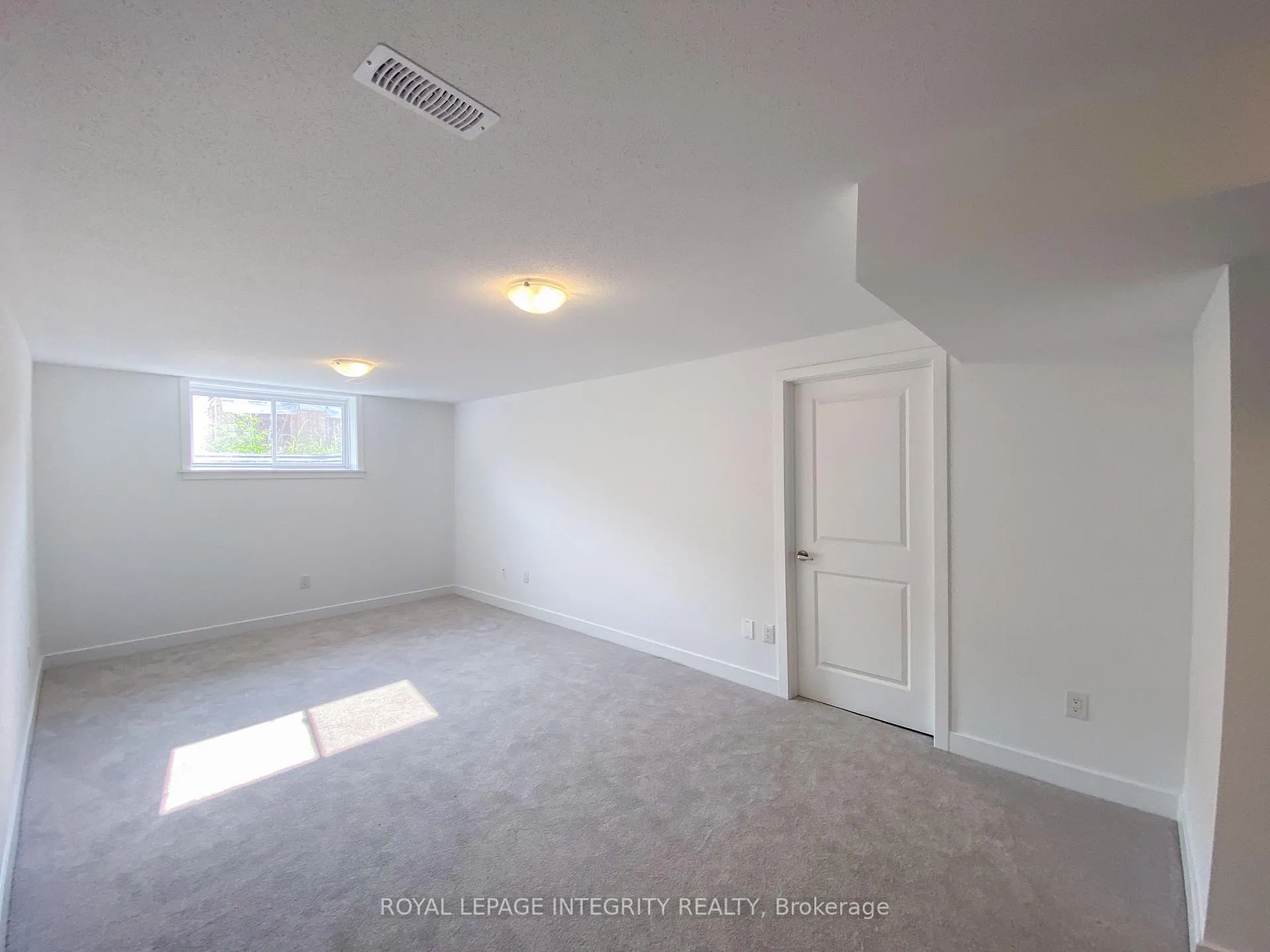 Photo 22 of 239 Zinnia Way, Ottawa, Riverside South/Gloucester Glen — HOMEH