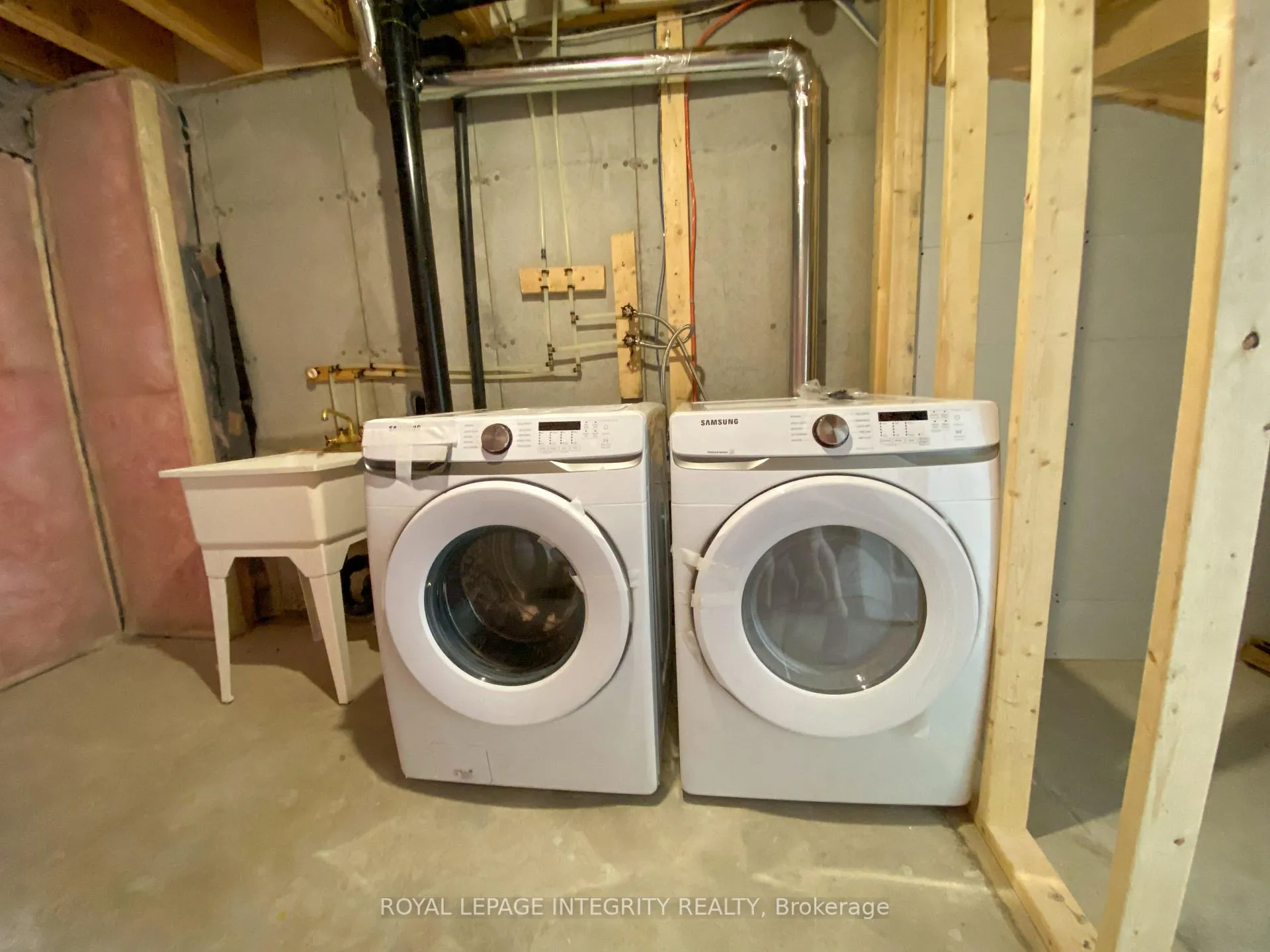 Photo 25 of 239 Zinnia Way, Ottawa, Riverside South/Gloucester Glen — HOMEH