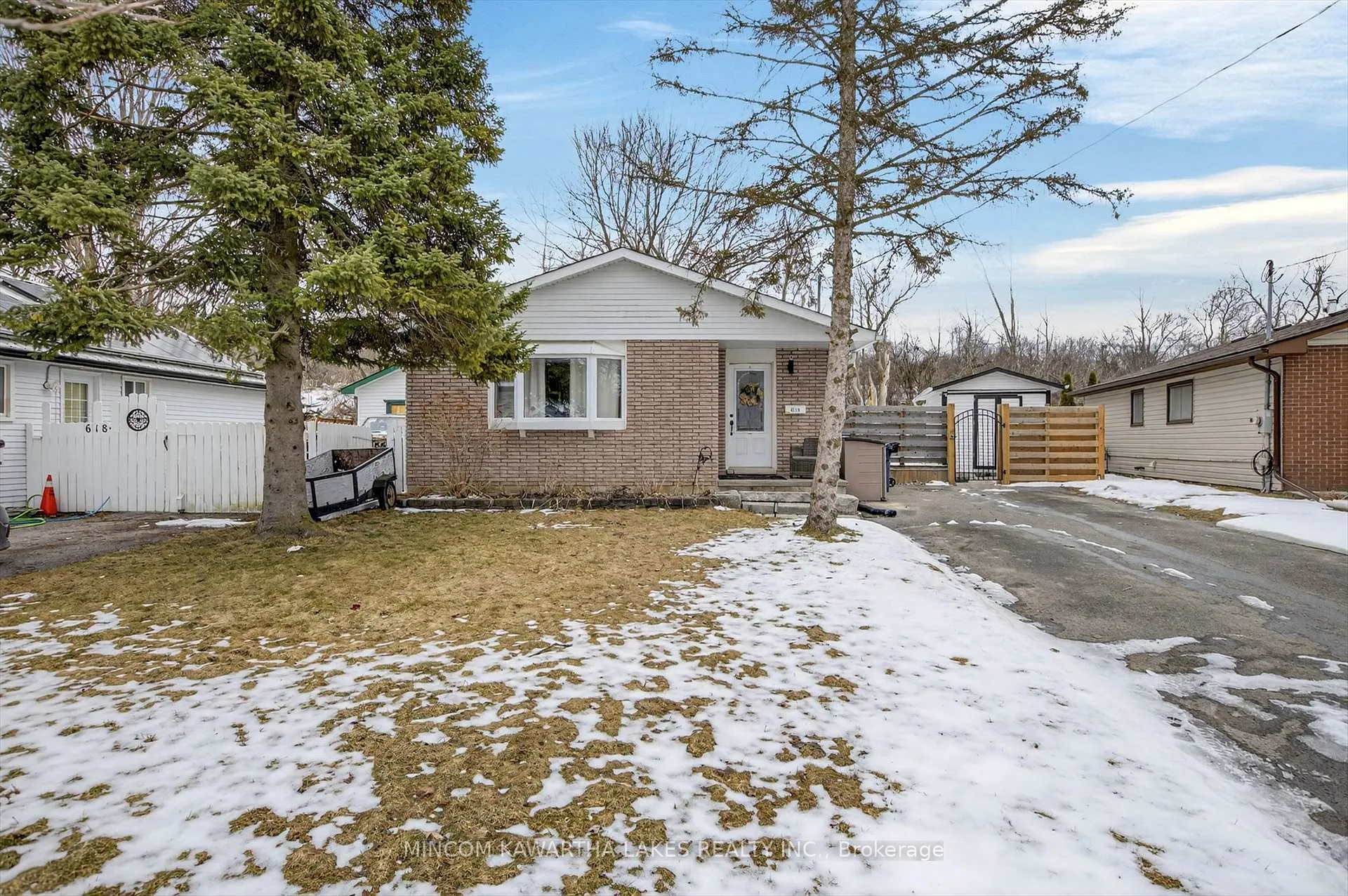 Photo 4 of 614 Corrigan Crescent, Peterborough, Ashburnham Ward 4 — HOMEH