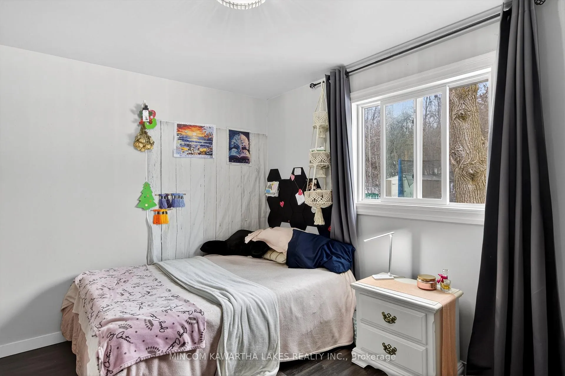 Photo 20 of 614 Corrigan Crescent, Peterborough, Ashburnham Ward 4 — HOMEH