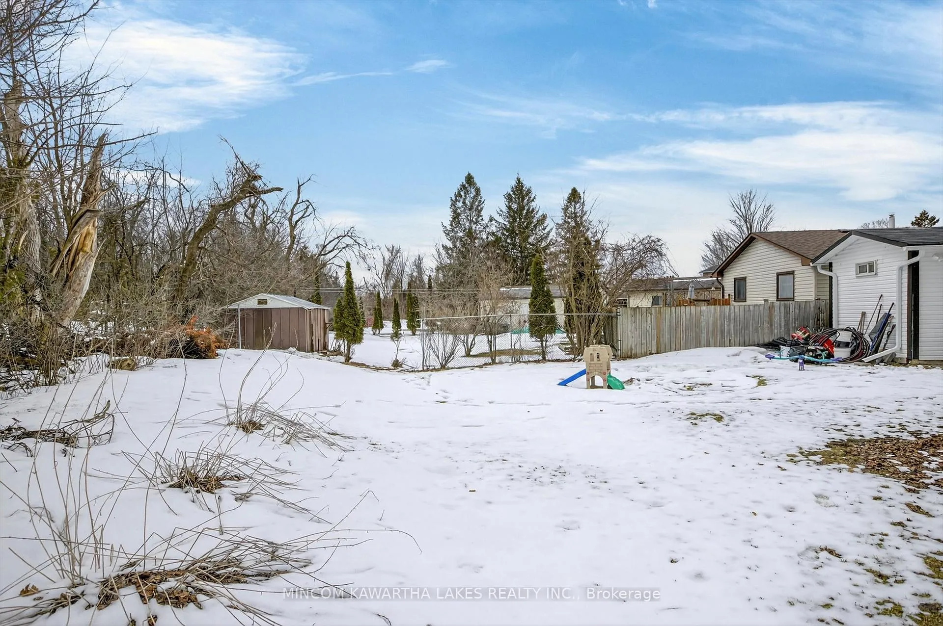 Photo 45 of 614 Corrigan Crescent, Peterborough, Ashburnham Ward 4 — HOMEH