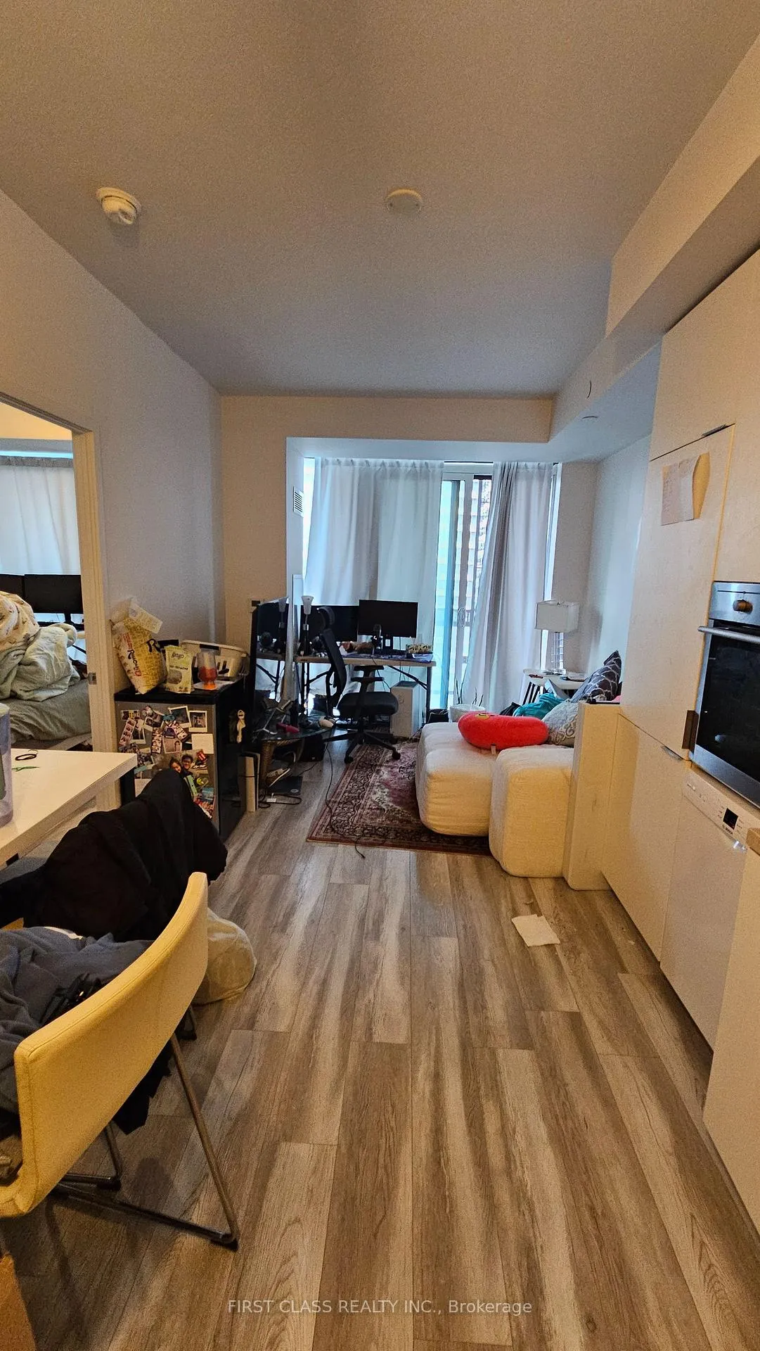Front of Unit 1212, 8 eglinton Avenue E