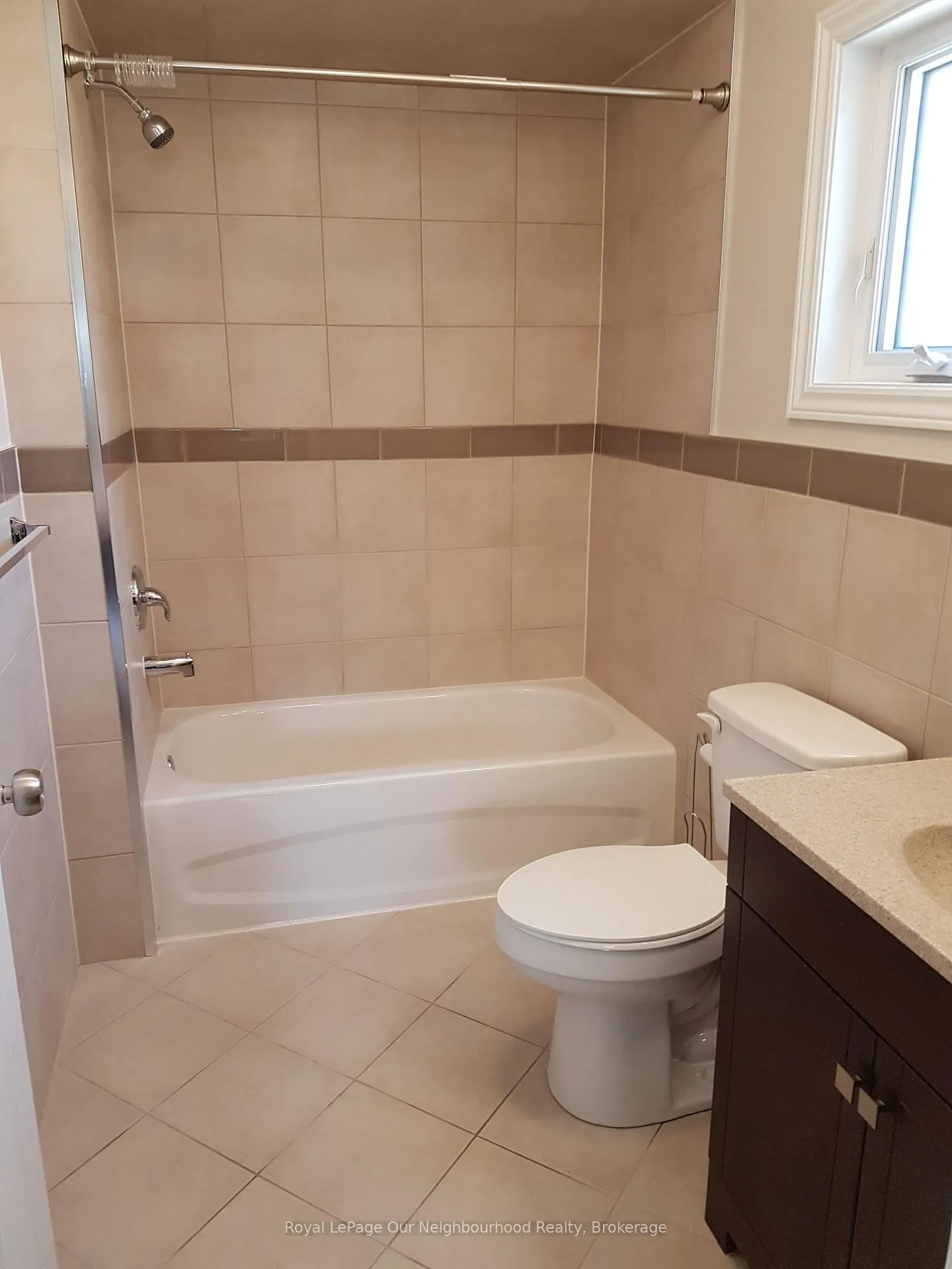 Photo 4 of Unit Unit 1 (MAIN), 290 Eulalie Avenue, Oshawa, Central — HOMEH
