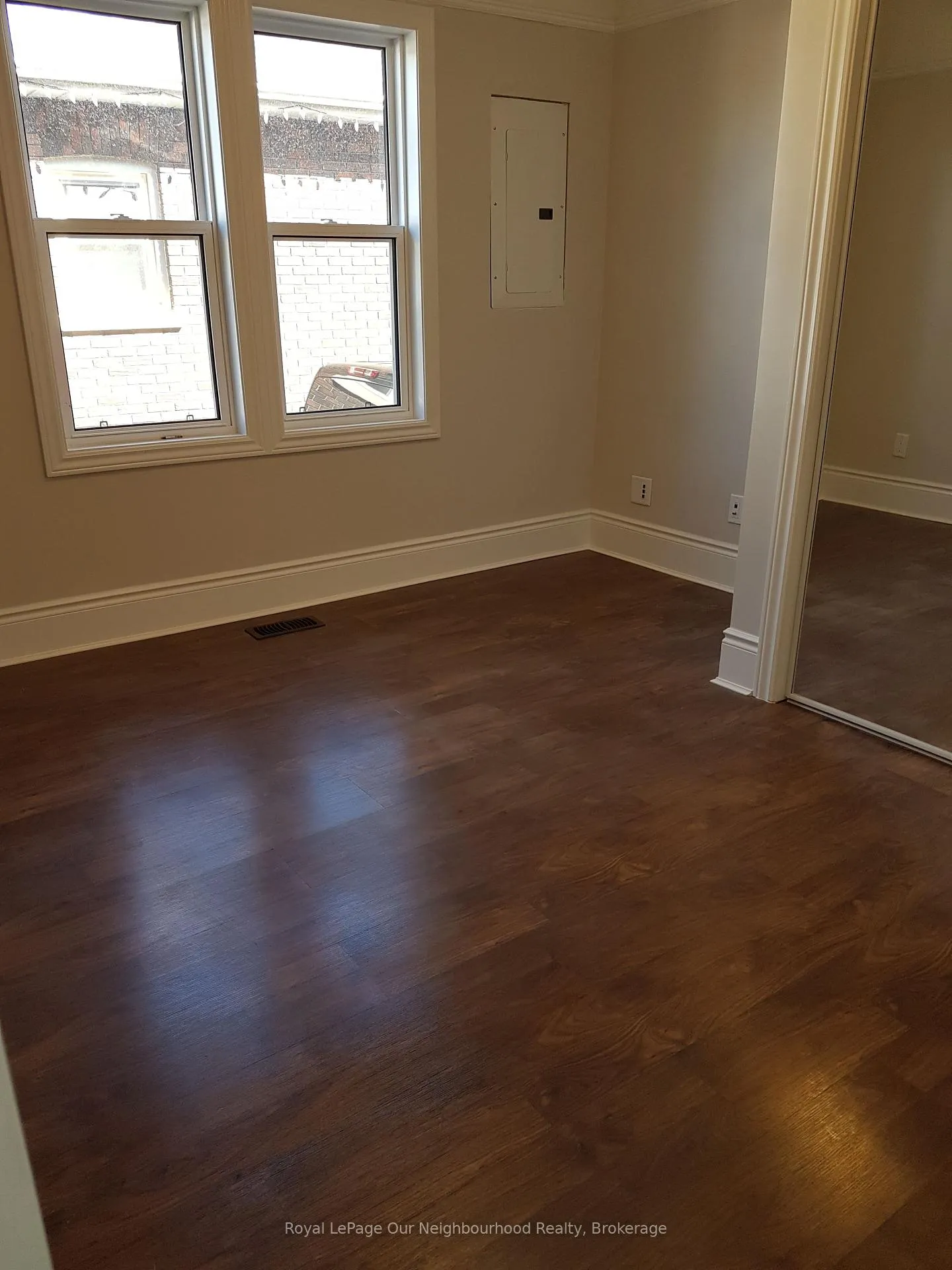 Photo 6 of Unit Unit 1 (MAIN), 290 Eulalie Avenue, Oshawa, Central — HOMEH