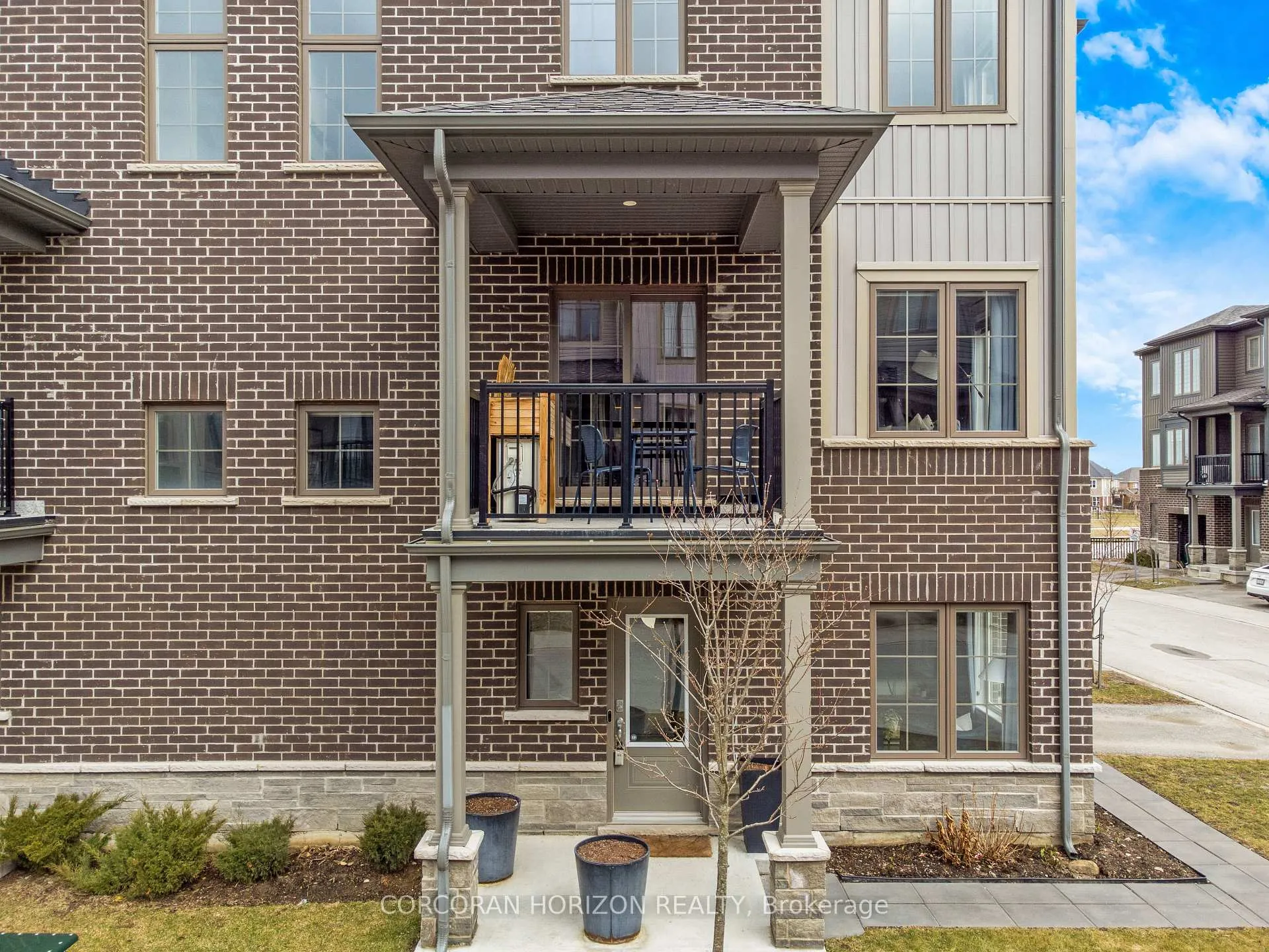 Photo 3 of Unit 70, 124 Compass Trail, Cambridge — HOMEH