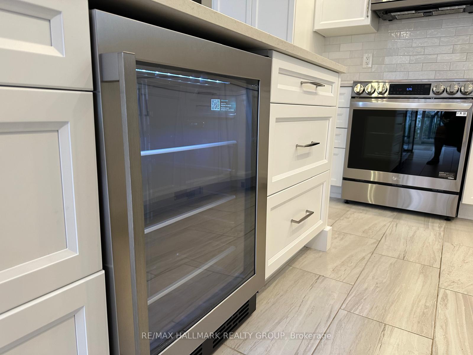 Photo 14 of 111 Woliston Crescent, Ottawa, Kanata - Morgan's Grant/South March — HOMEH