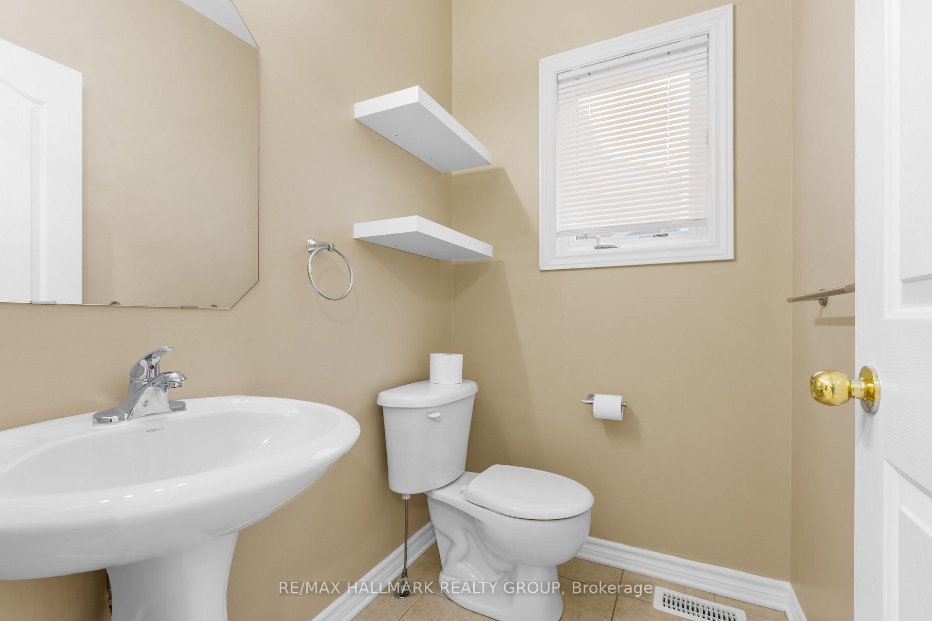 Photo 16 of 111 Woliston Crescent, Ottawa, Kanata - Morgan's Grant/South March — HOMEH