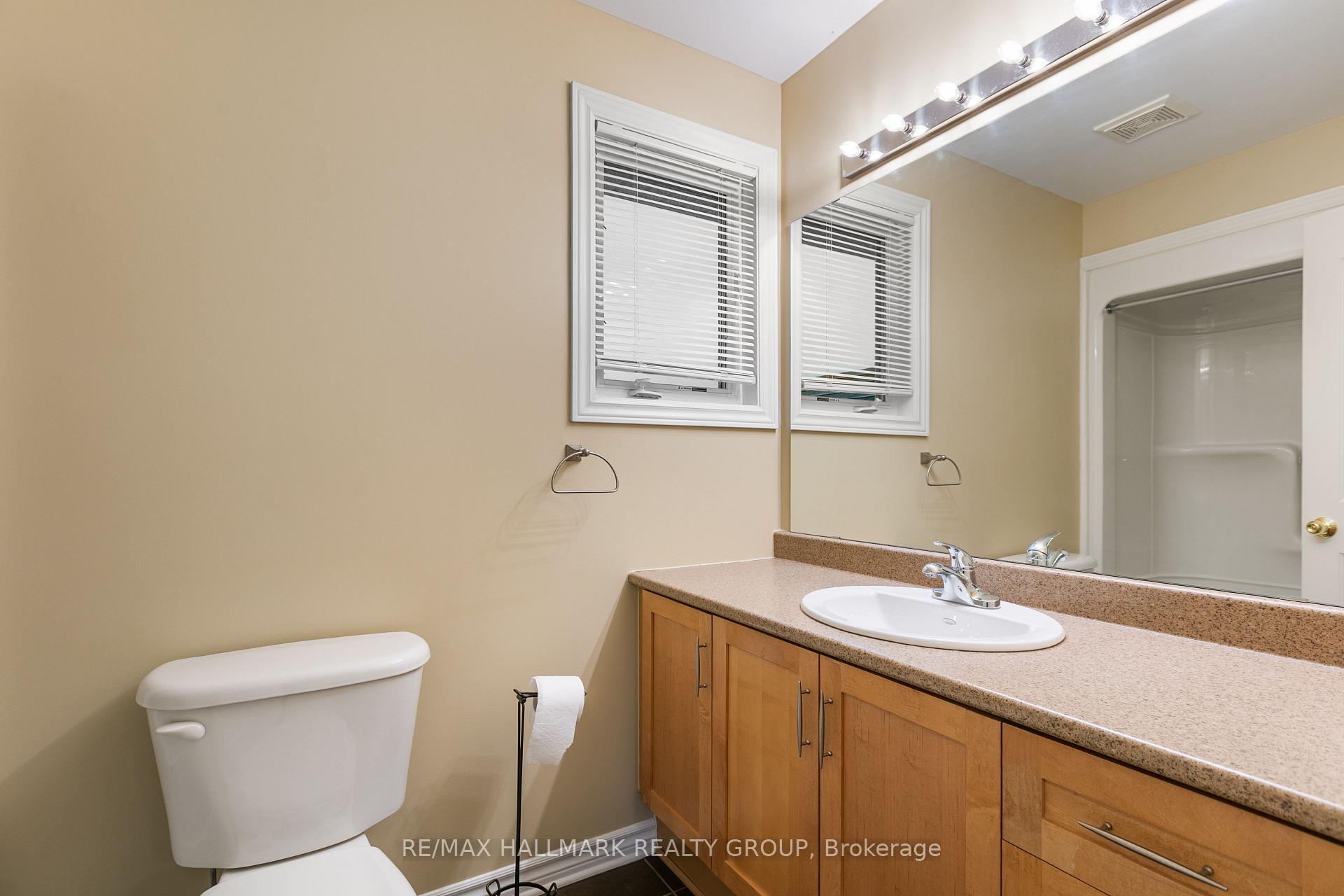 Photo 19 of 111 Woliston Crescent, Ottawa, Kanata - Morgan's Grant/South March — HOMEH