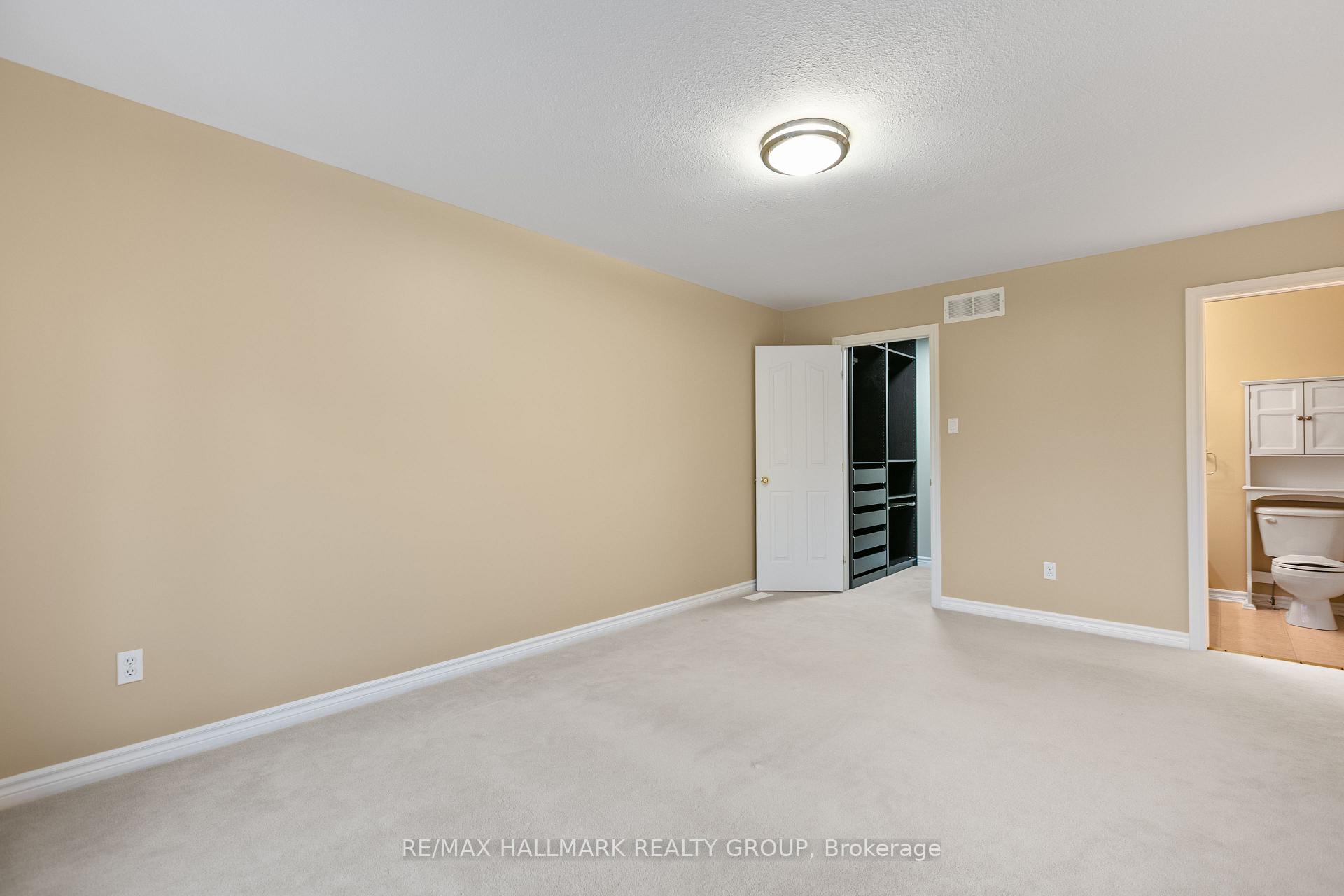 Photo 23 of 111 Woliston Crescent, Ottawa, Kanata - Morgan's Grant/South March — HOMEH