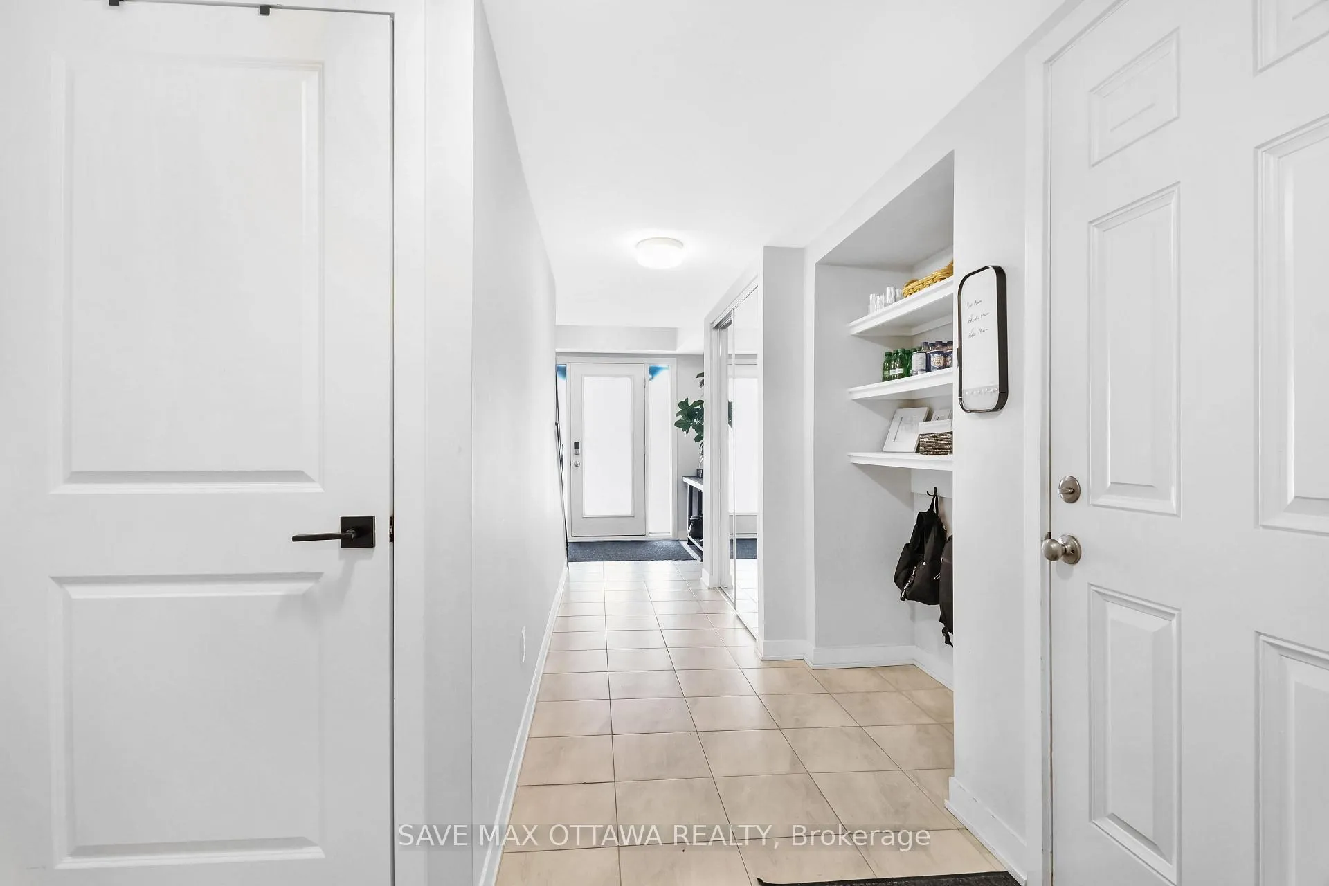 Photo 3 of 3009 Rhyolite Way, Ottawa, Barrhaven - Heritage Park — HOMEH