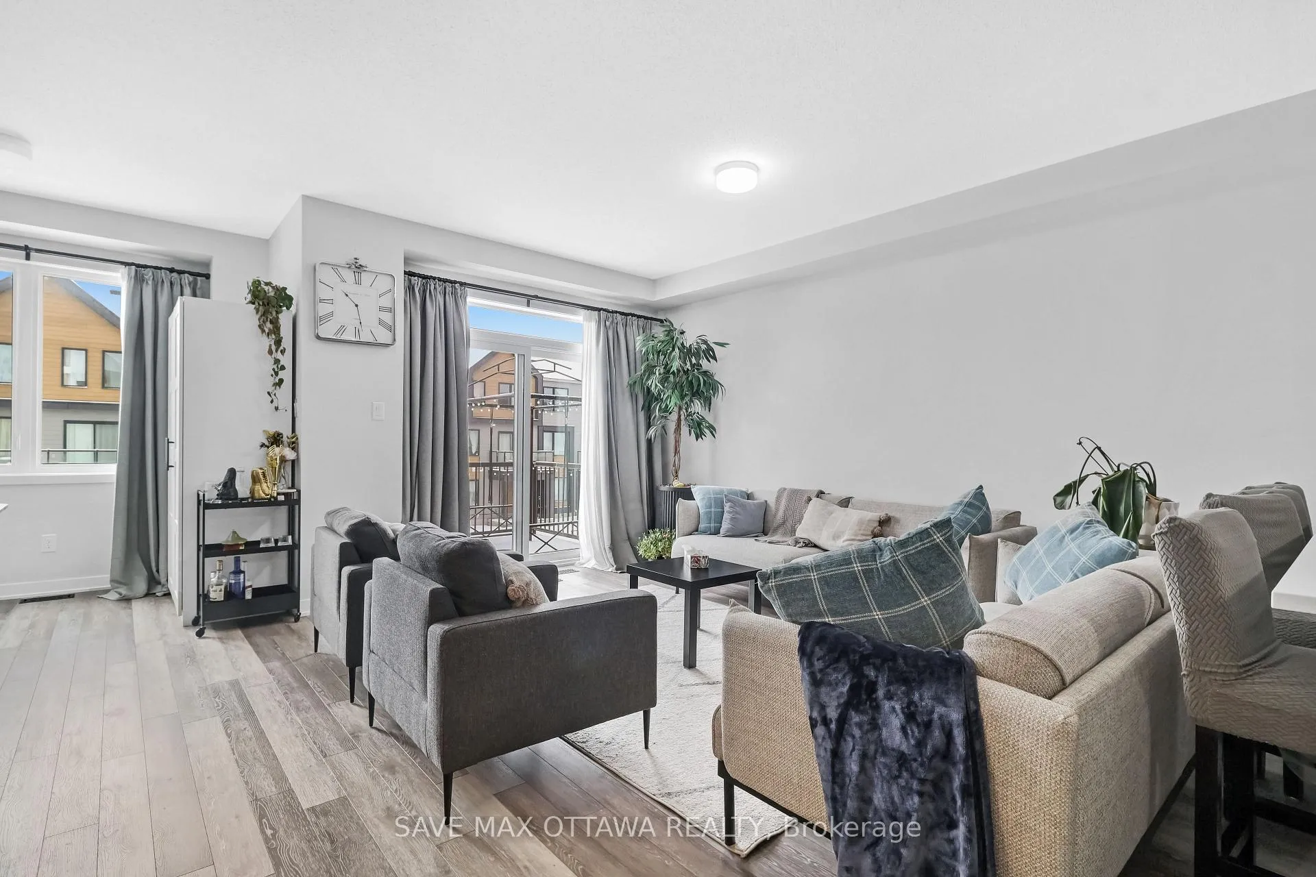 Photo 8 of 3009 Rhyolite Way, Ottawa, Barrhaven - Heritage Park — HOMEH