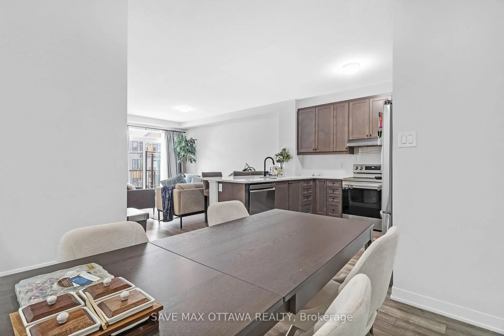 Photo 16 of 3009 Rhyolite Way, Ottawa, Barrhaven - Heritage Park — HOMEH