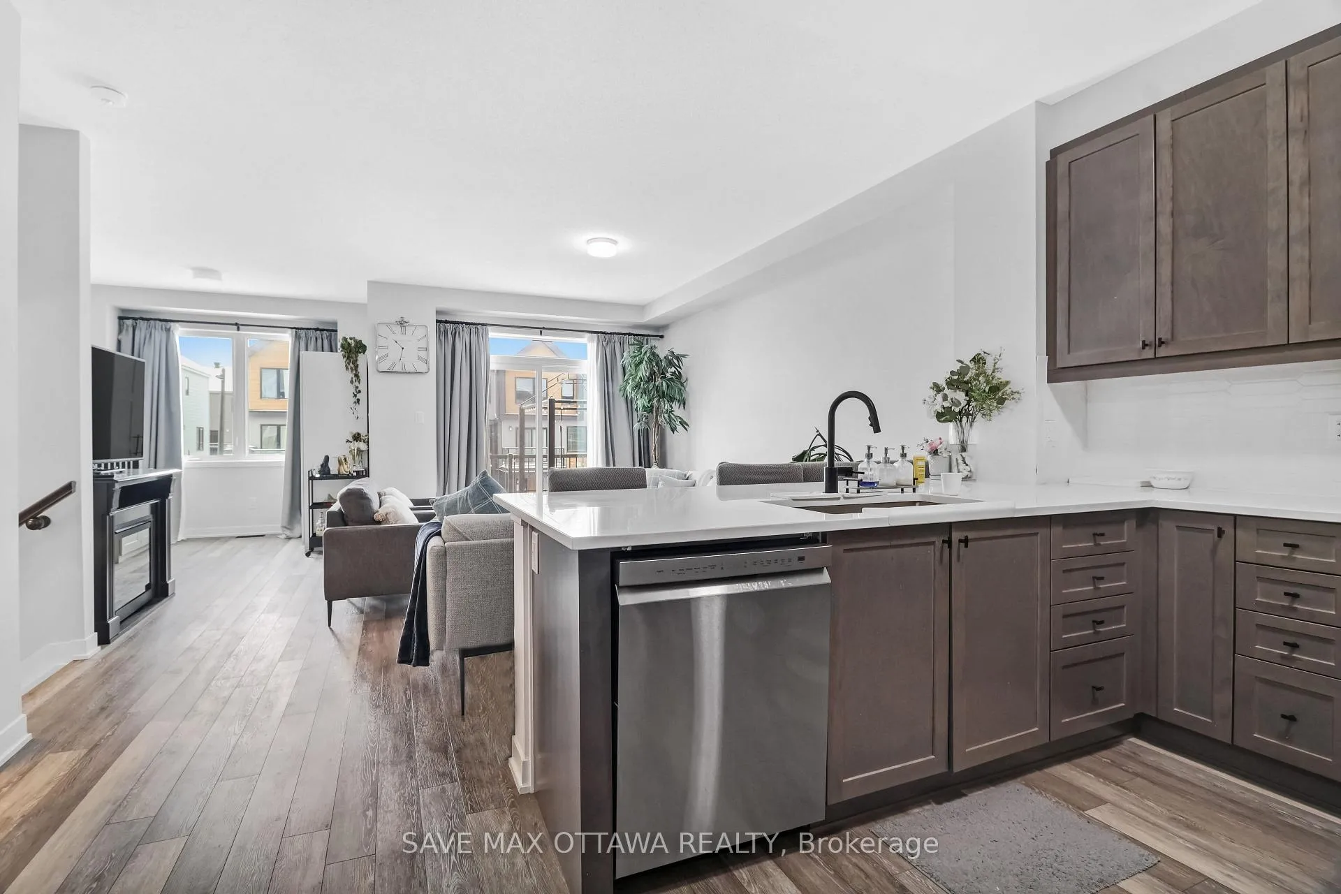 Photo 17 of 3009 Rhyolite Way, Ottawa, Barrhaven - Heritage Park — HOMEH