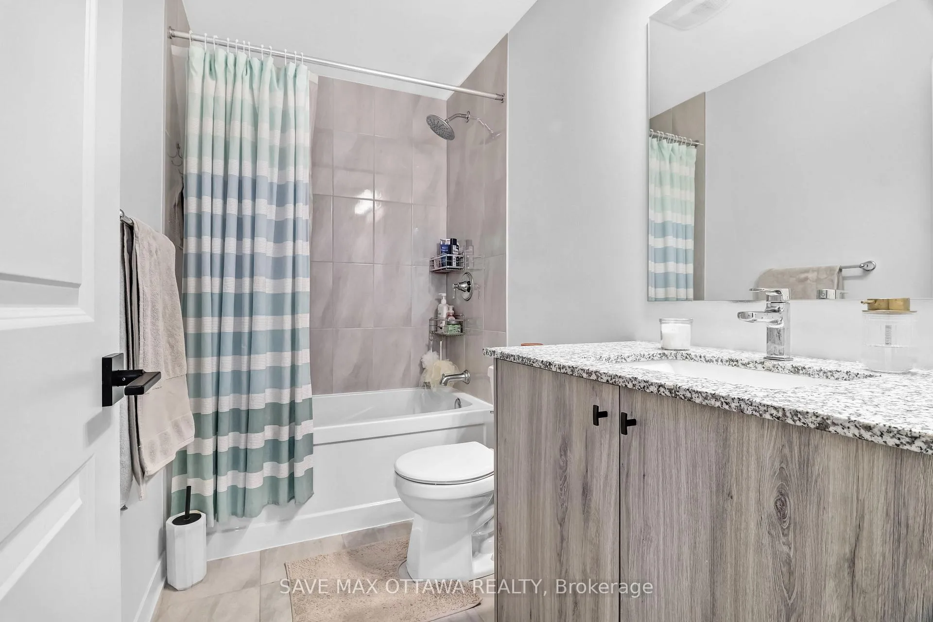 Photo 21 of 3009 Rhyolite Way, Ottawa, Barrhaven - Heritage Park — HOMEH