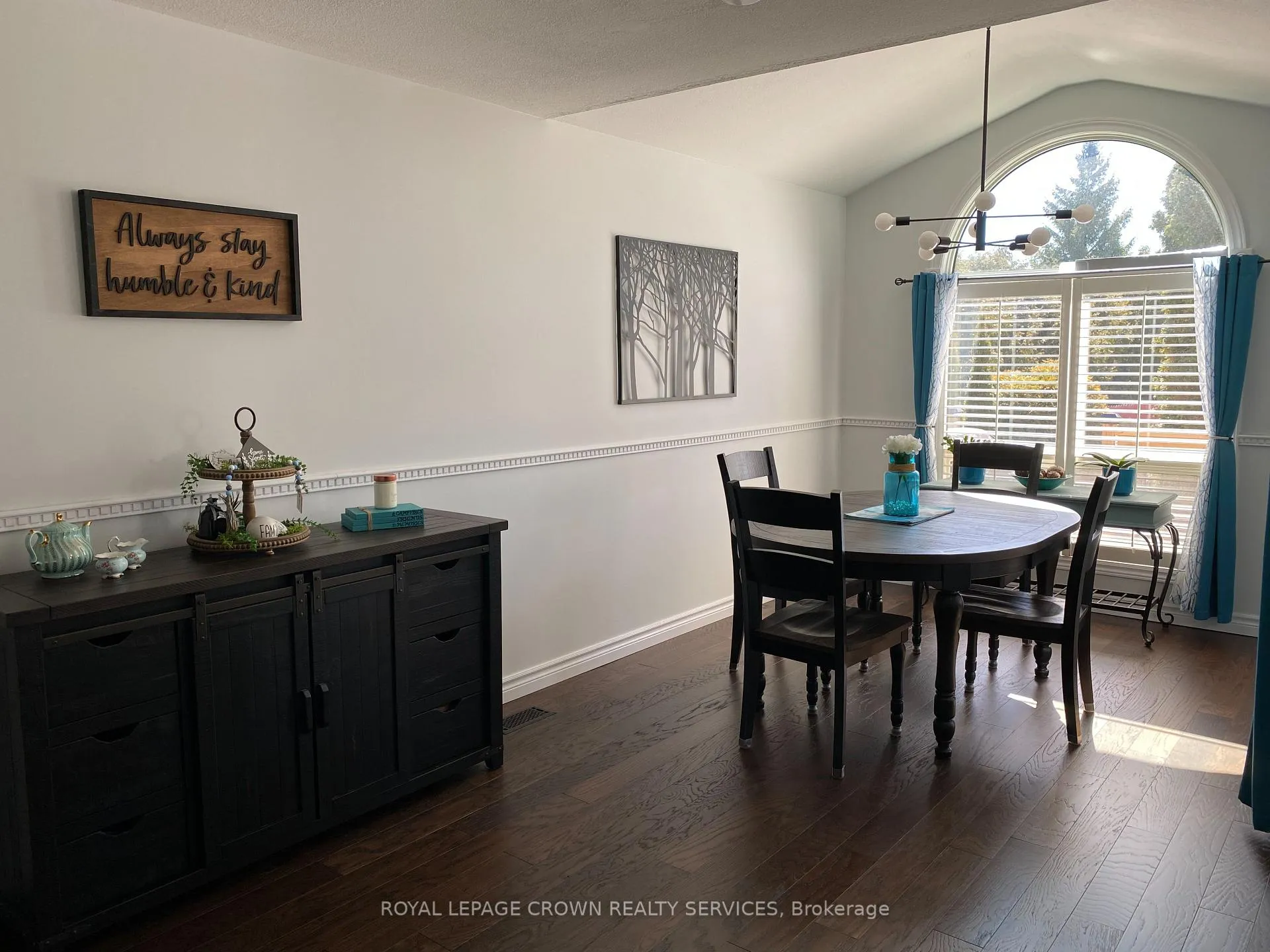 Photo 49 of 59 Kerwood Drive, Cambridge — HOMEH