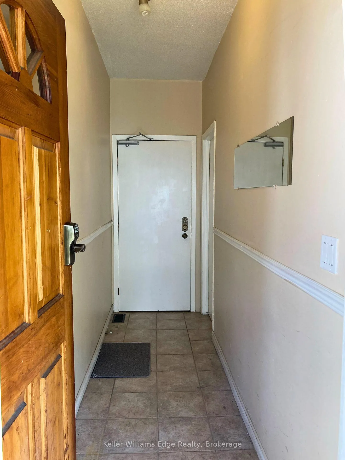 Photo 11 of Unit 2, 106 Peter Street, Hamilton, Strathcona — HOMEH
