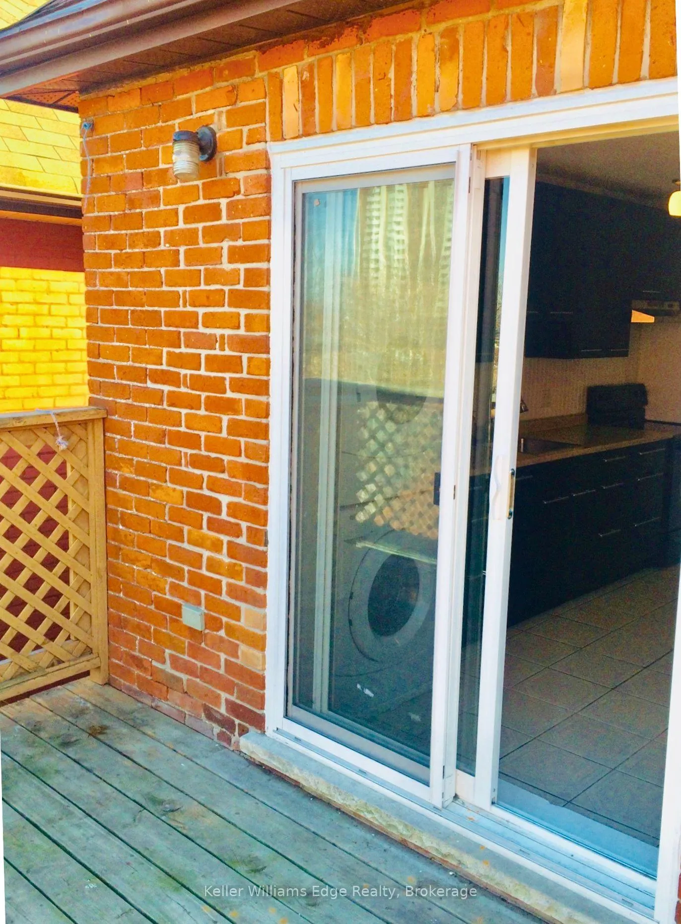 Photo 12 of Unit 2, 106 Peter Street, Hamilton, Strathcona — HOMEH