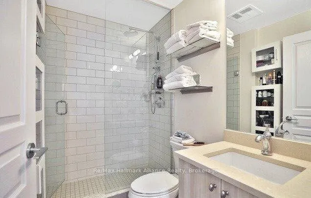 Photo 13 of Unit 115, 128 Garden Drive, Oakville, Central — HOMEH