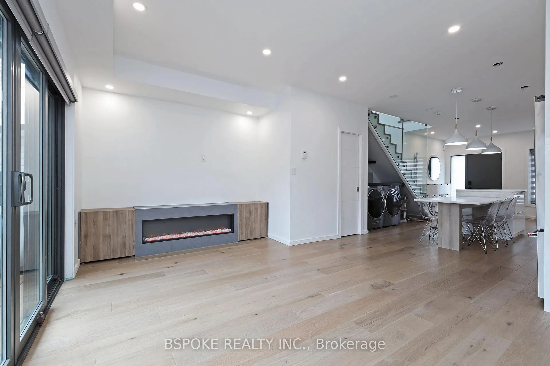 Photo 13 of Unit Main, 707 Mortimer Avenue, Toronto, Danforth Village-East York — HOMEH