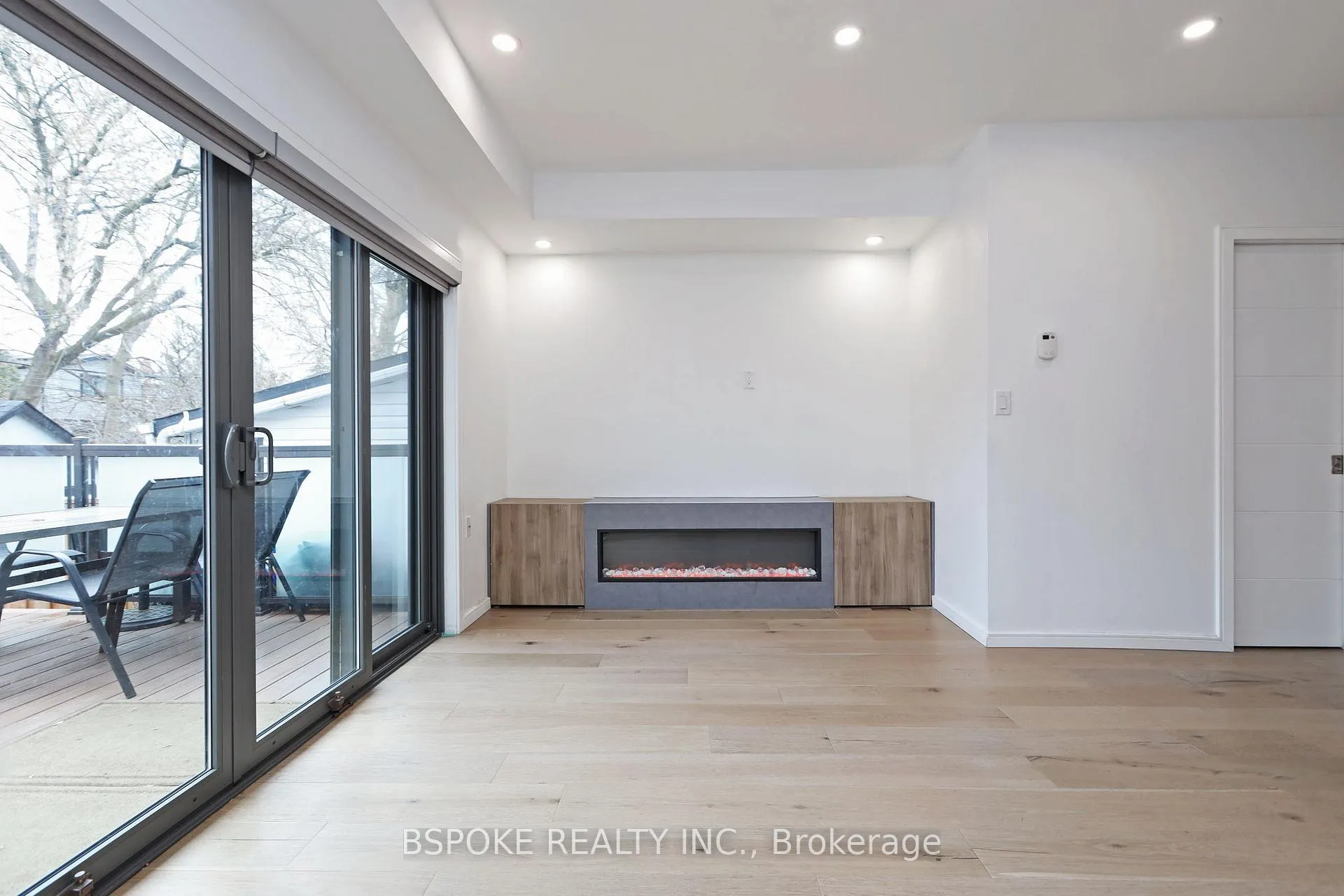 Photo 14 of Unit Main, 707 Mortimer Avenue, Toronto, Danforth Village-East York — HOMEH