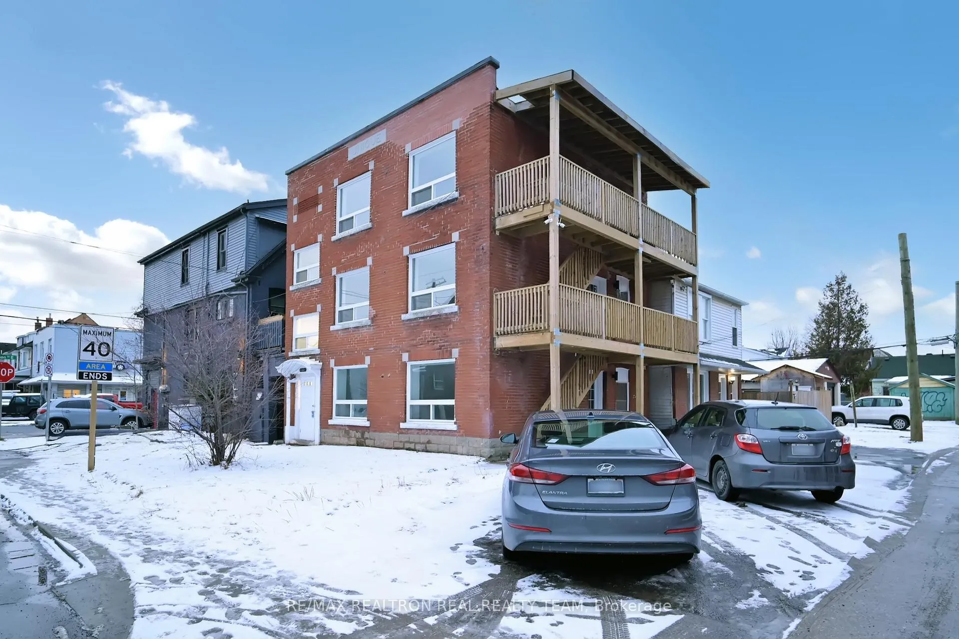 Photo 2 of Unit B1, 195 Balmoral Avenue, Hamilton, Crown Point — HOMEH