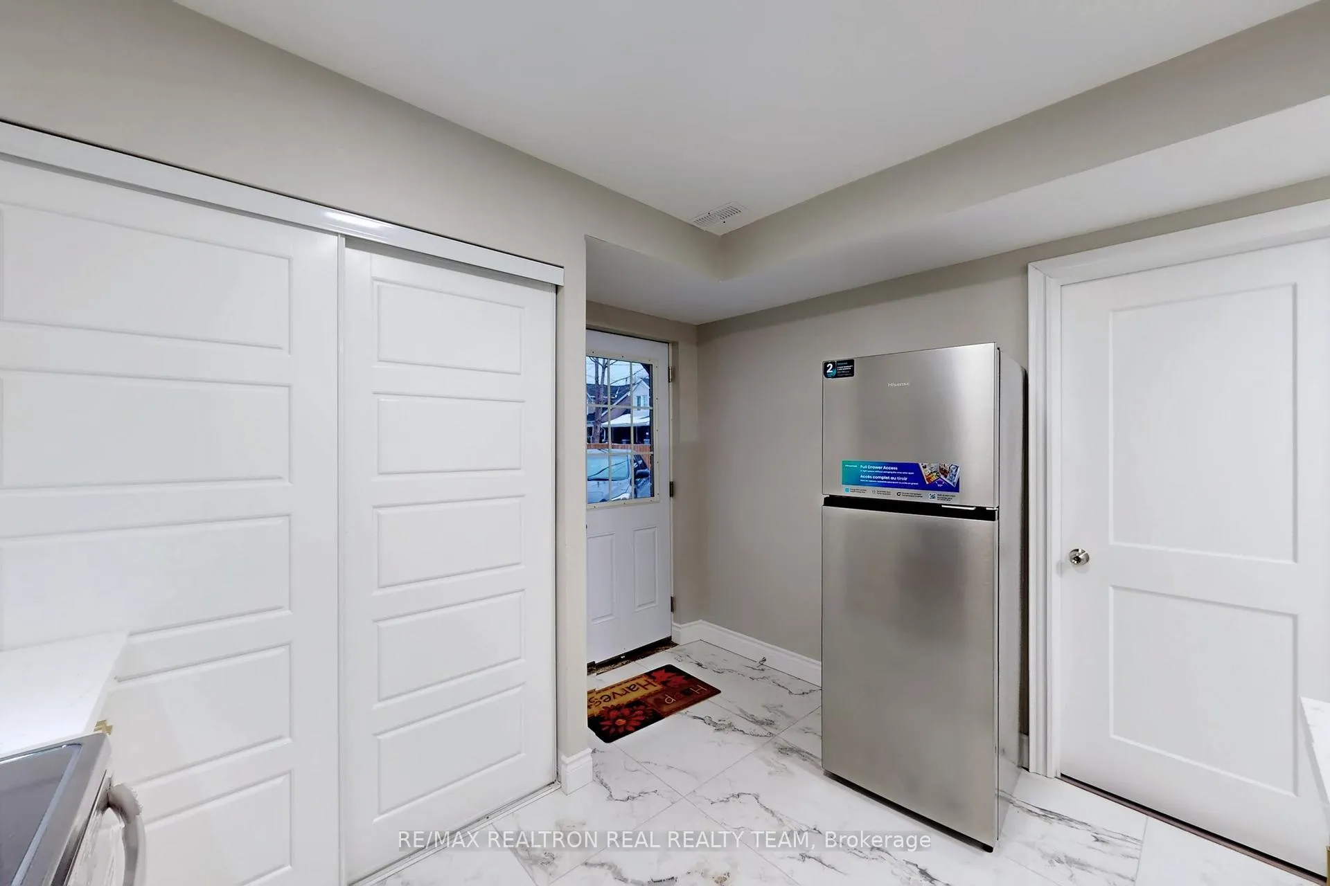 Photo 7 of Unit B1, 195 Balmoral Avenue, Hamilton, Crown Point — HOMEH
