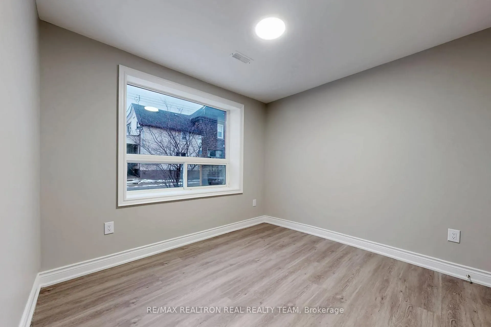 Photo 13 of Unit B1, 195 Balmoral Avenue, Hamilton, Crown Point — HOMEH