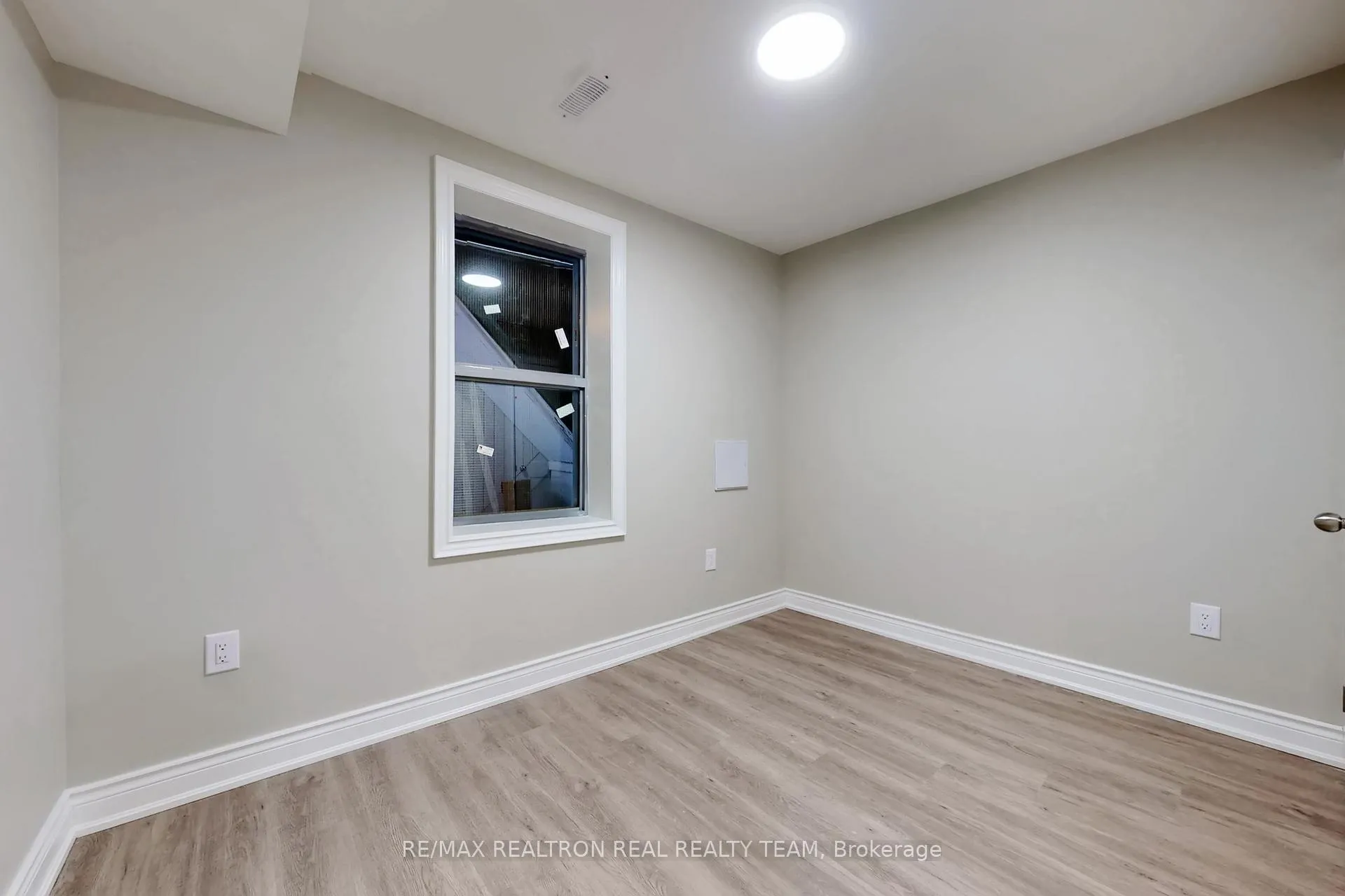 Photo 15 of Unit B1, 195 Balmoral Avenue, Hamilton, Crown Point — HOMEH