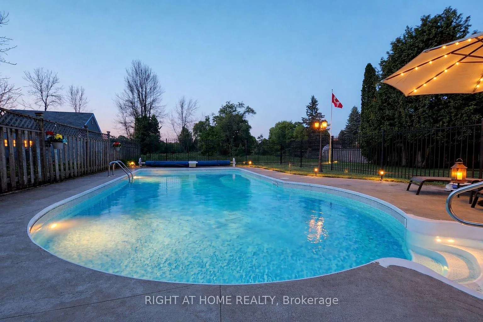 Photo 3 of 1252 Shore Acres Drive, Innisfil, Gilford — HOMEH