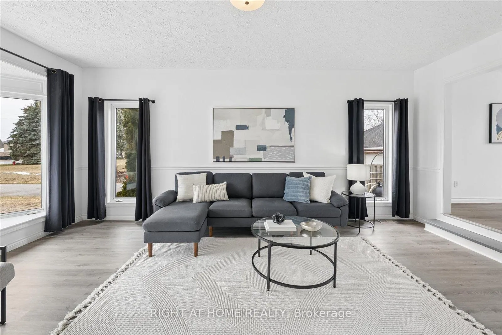 Photo 4 of 1252 Shore Acres Drive, Innisfil, Gilford — HOMEH