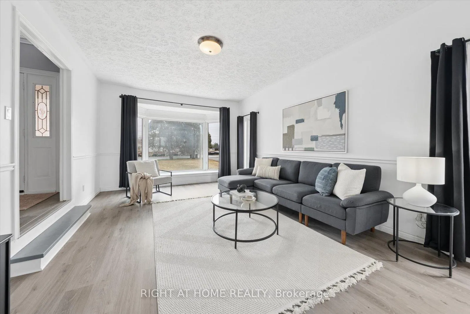 Photo 5 of 1252 Shore Acres Drive, Innisfil, Gilford — HOMEH