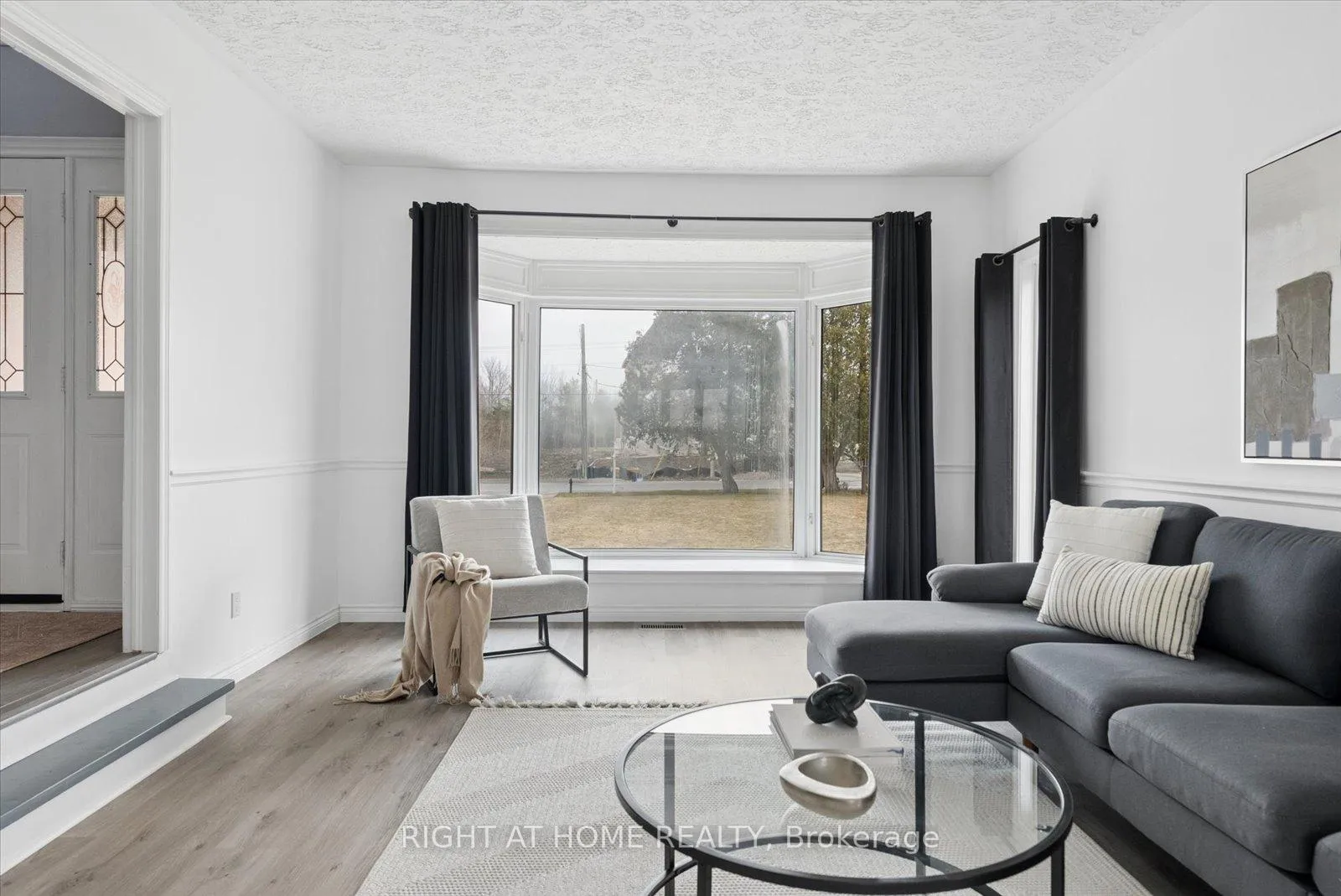 Photo 6 of 1252 Shore Acres Drive, Innisfil, Gilford — HOMEH