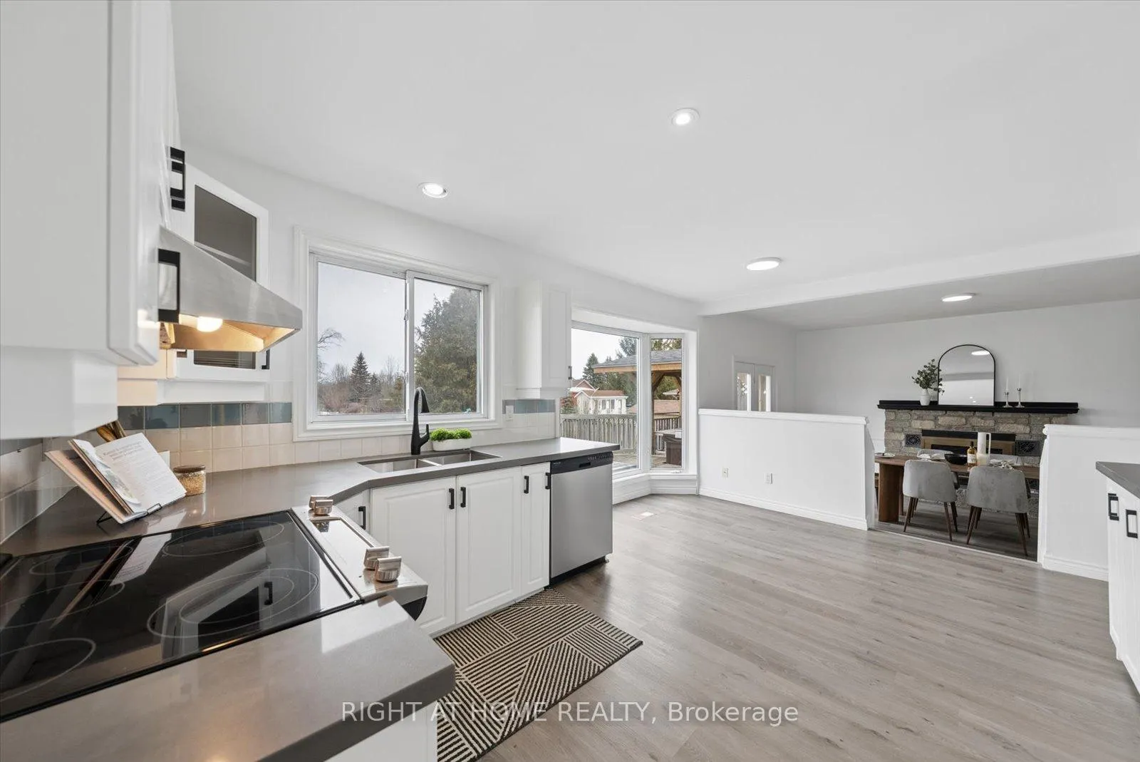 Photo 16 of 1252 Shore Acres Drive, Innisfil, Gilford — HOMEH