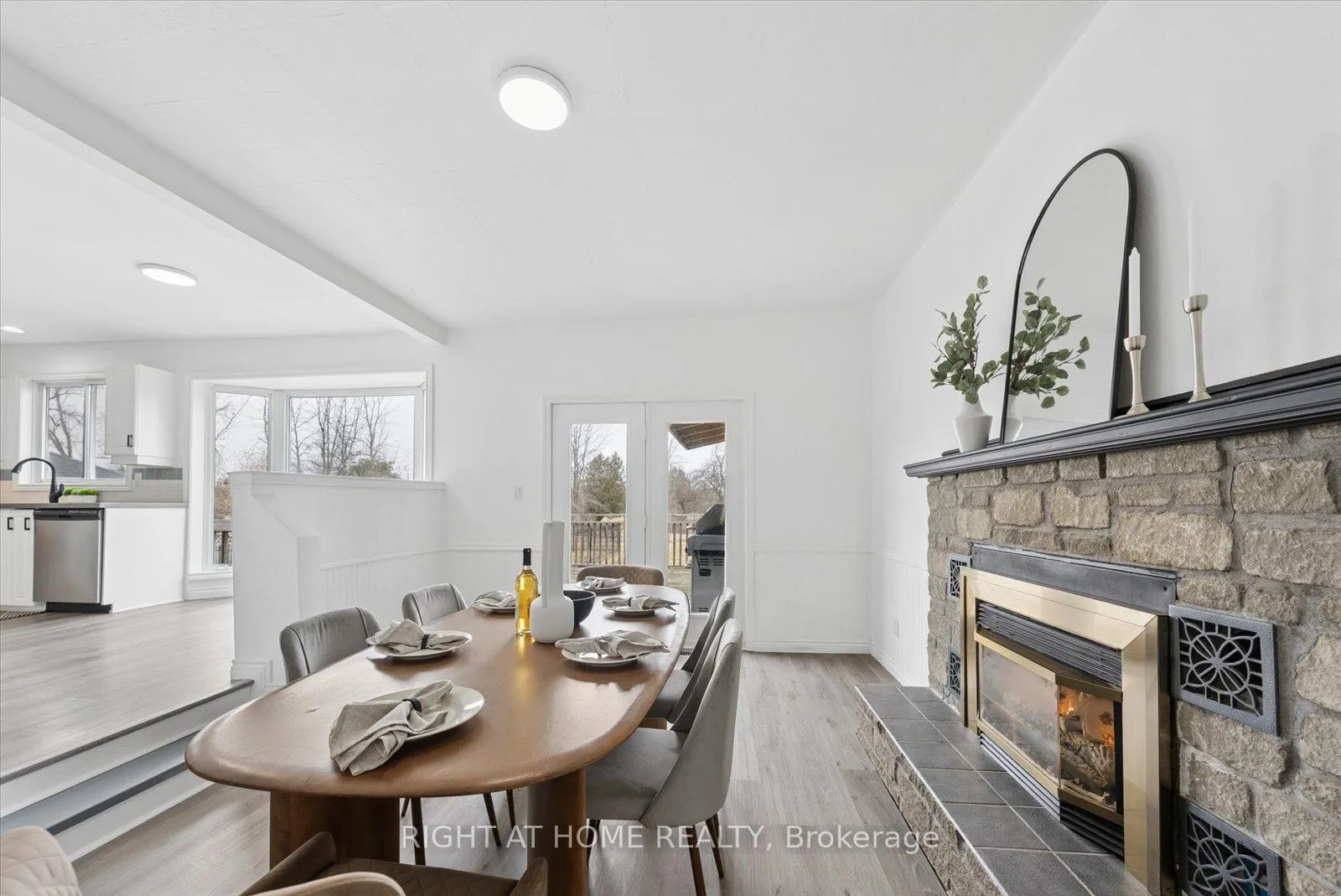 Photo 18 of 1252 Shore Acres Drive, Innisfil, Gilford — HOMEH