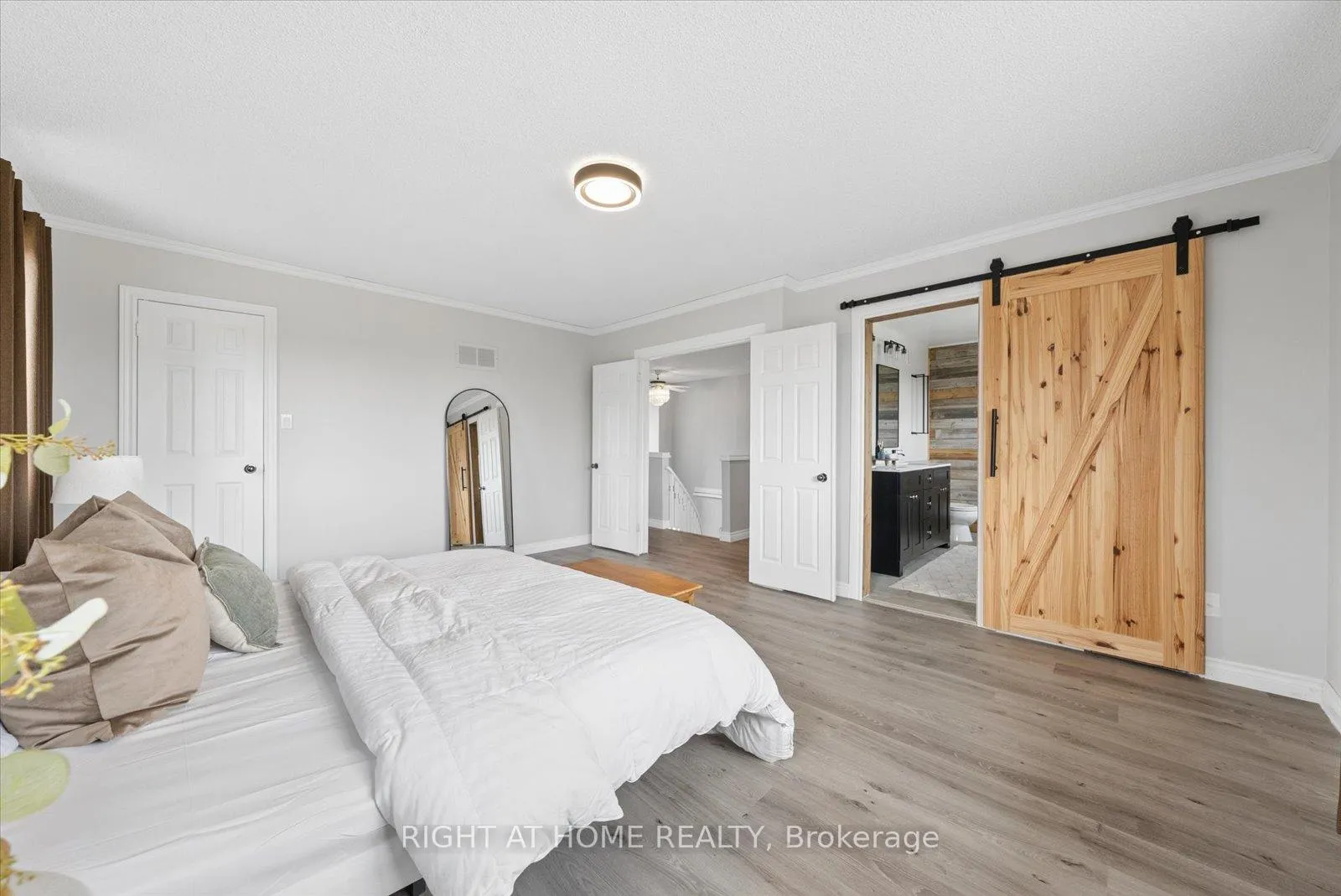Photo 25 of 1252 Shore Acres Drive, Innisfil, Gilford — HOMEH