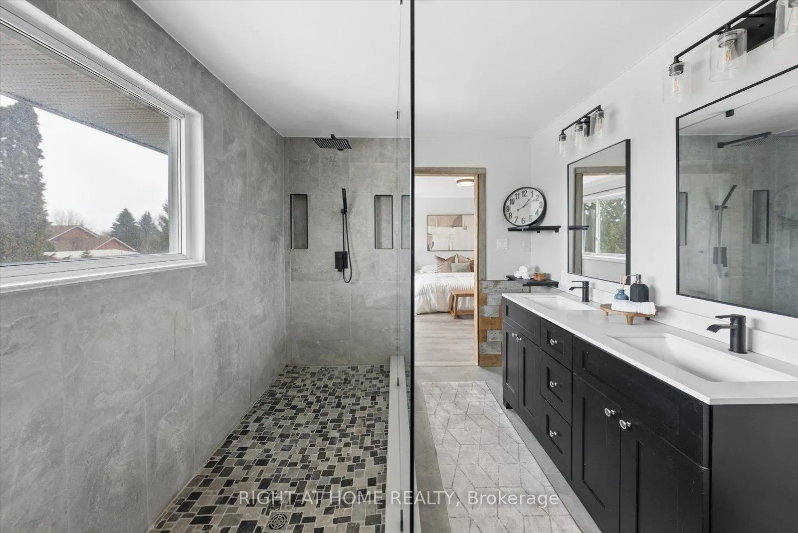 Photo 28 of 1252 Shore Acres Drive, Innisfil, Gilford — HOMEH