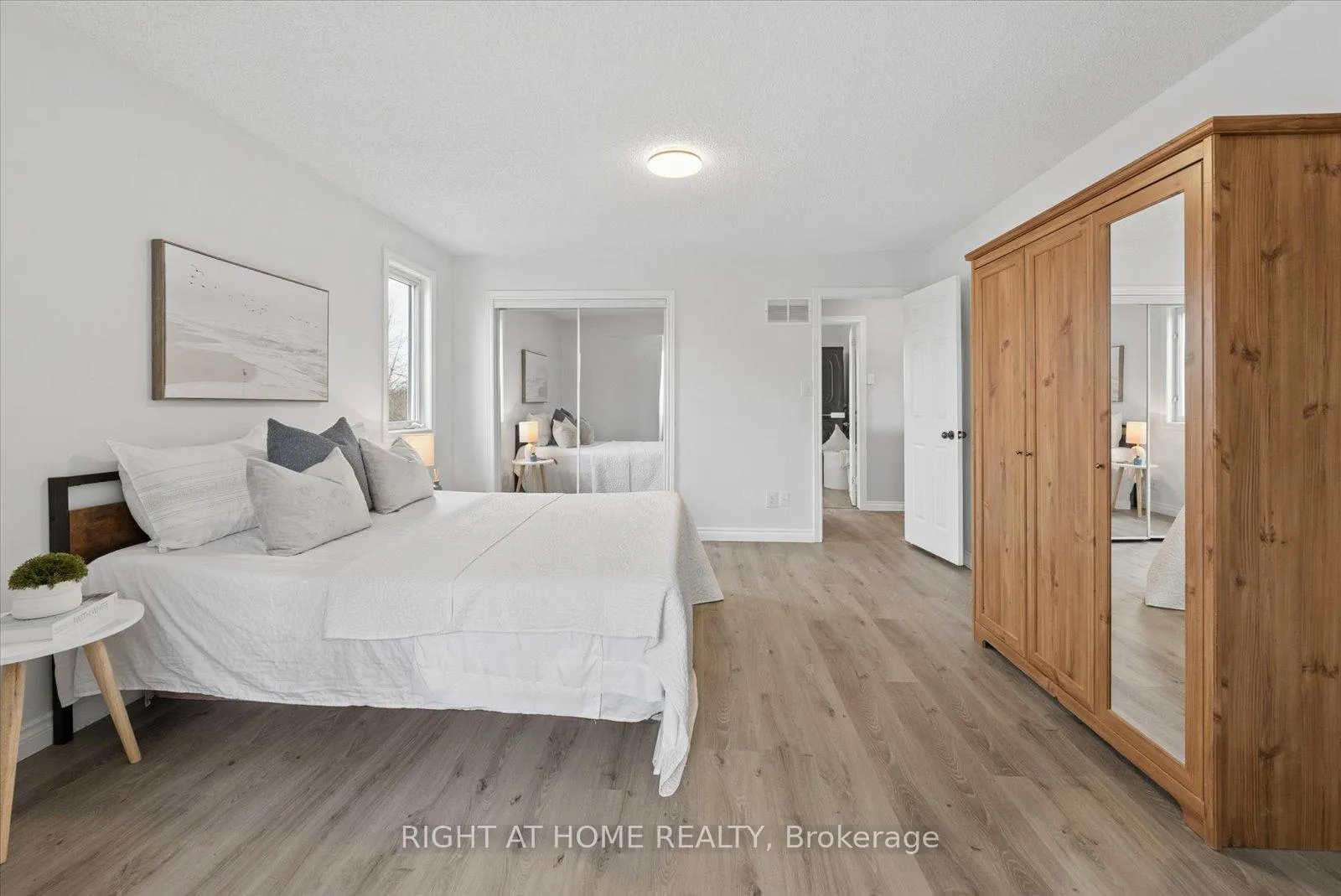 Photo 30 of 1252 Shore Acres Drive, Innisfil, Gilford — HOMEH