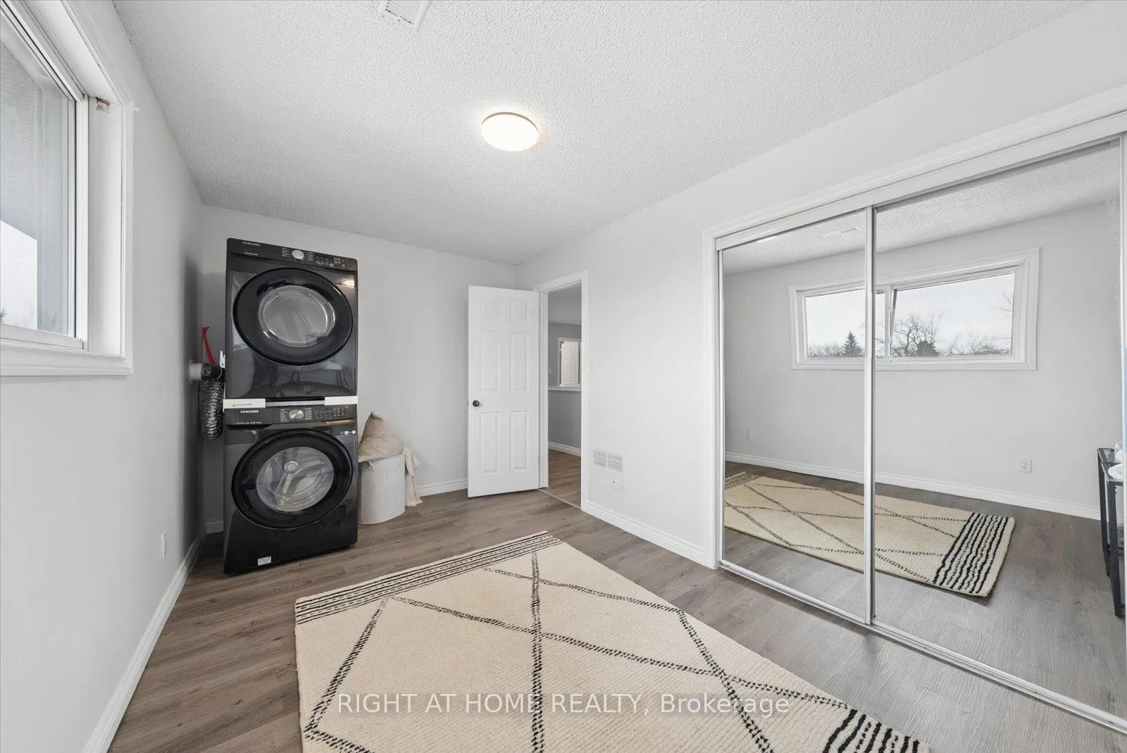 Photo 35 of 1252 Shore Acres Drive, Innisfil, Gilford — HOMEH