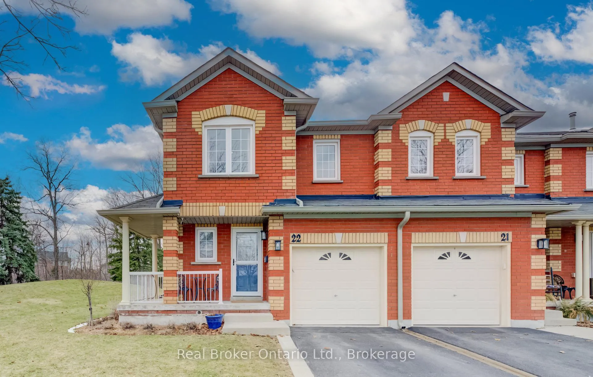 Photo 2 of Unit 22, 2022 Atkinson Drive, Burlington, Rose — HOMEH