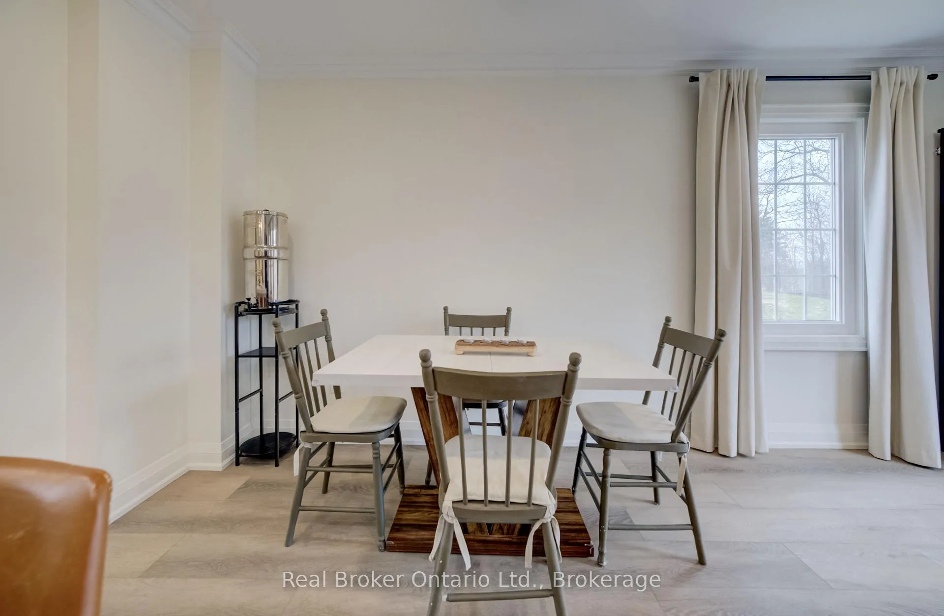 Photo 8 of Unit 22, 2022 Atkinson Drive, Burlington, Rose — HOMEH