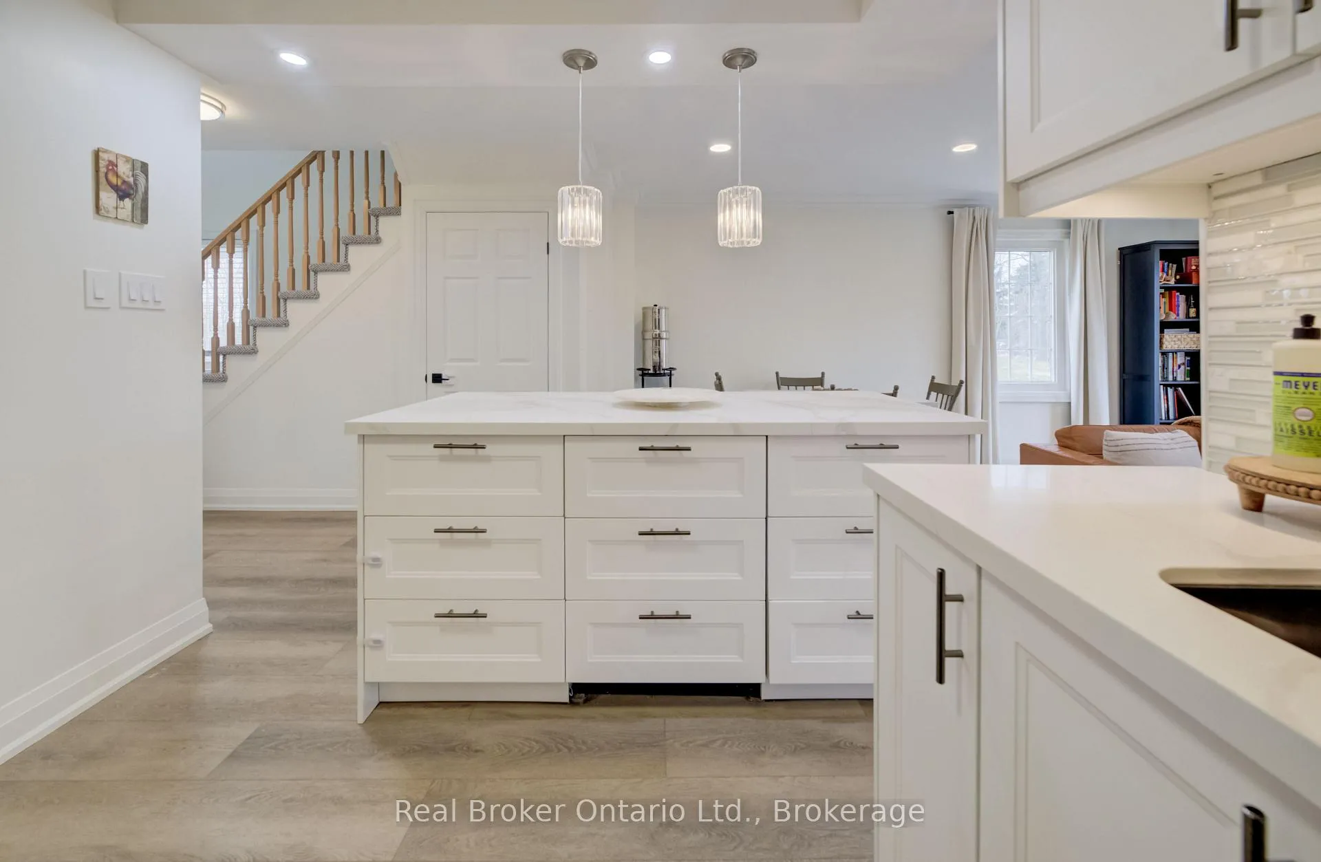 Photo 15 of Unit 22, 2022 Atkinson Drive, Burlington, Rose — HOMEH