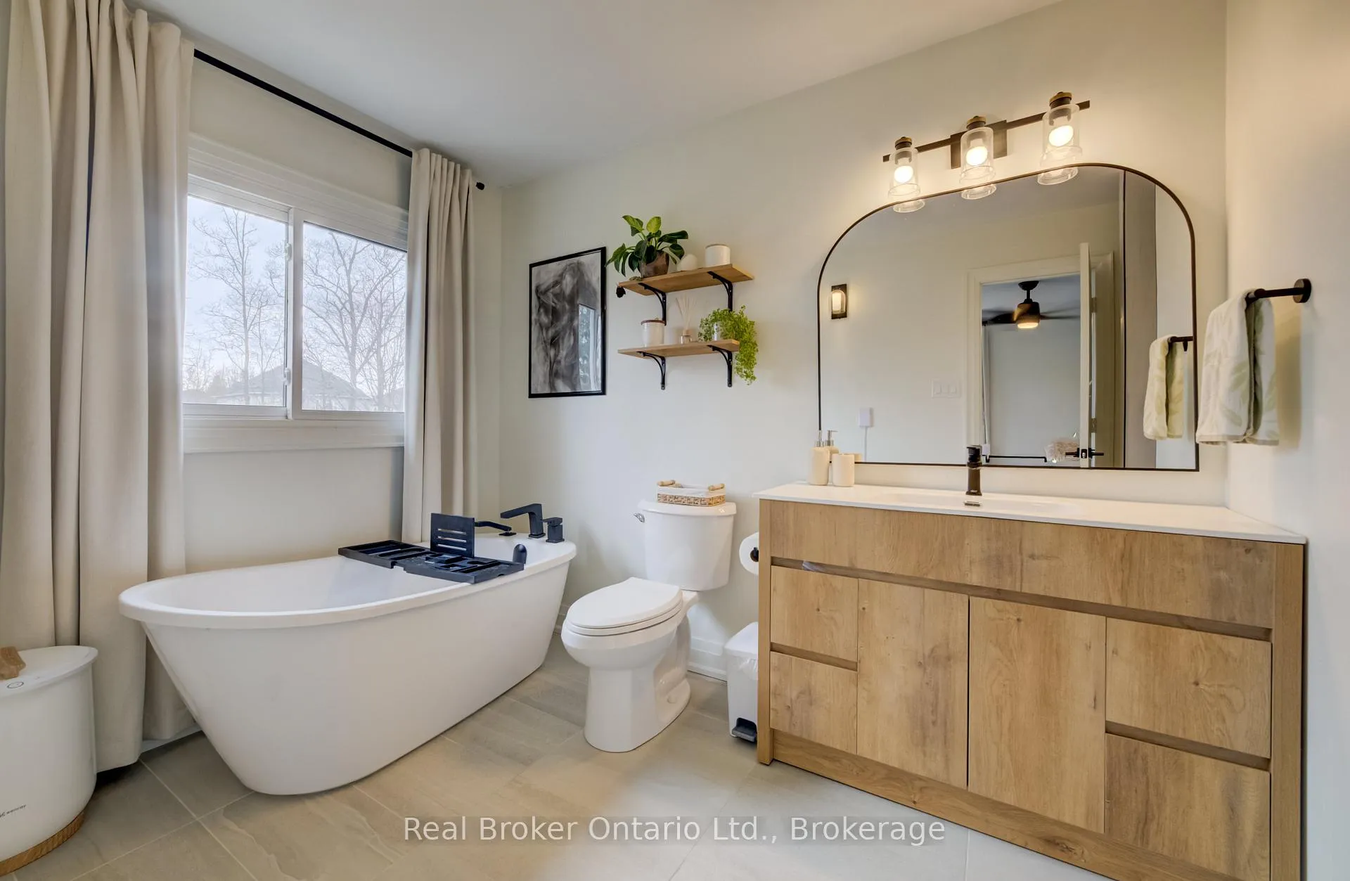 Photo 23 of Unit 22, 2022 Atkinson Drive, Burlington, Rose — HOMEH