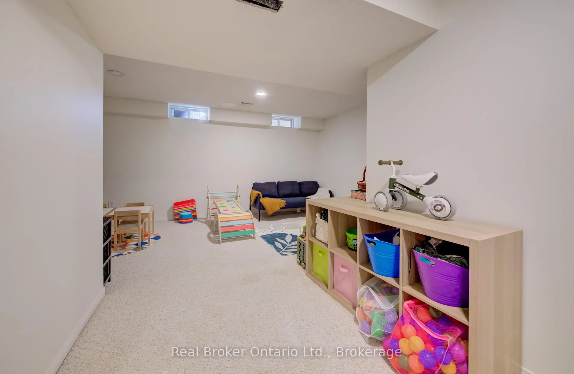 Photo 34 of Unit 22, 2022 Atkinson Drive, Burlington, Rose — HOMEH