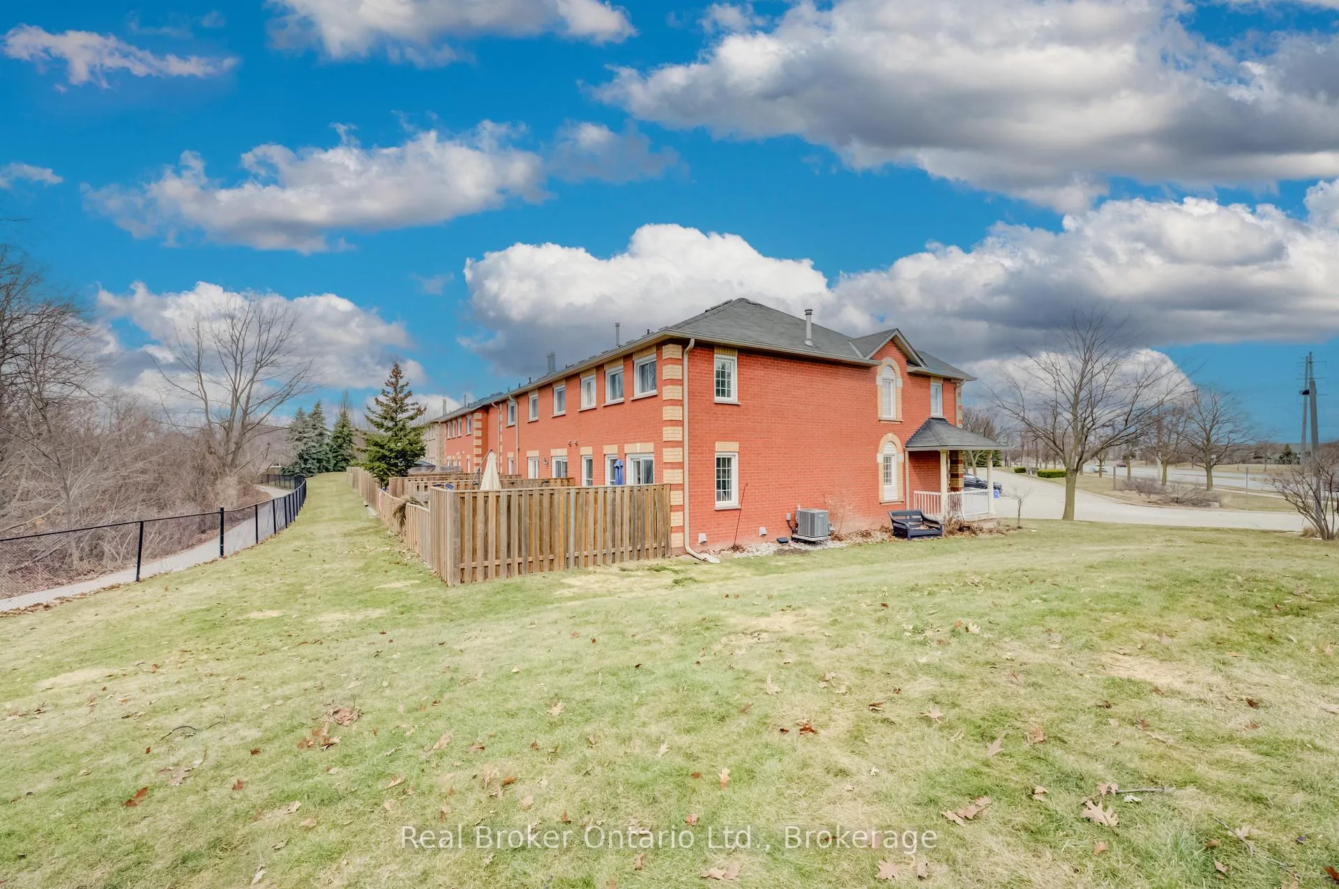 Photo 45 of Unit 22, 2022 Atkinson Drive, Burlington, Rose — HOMEH