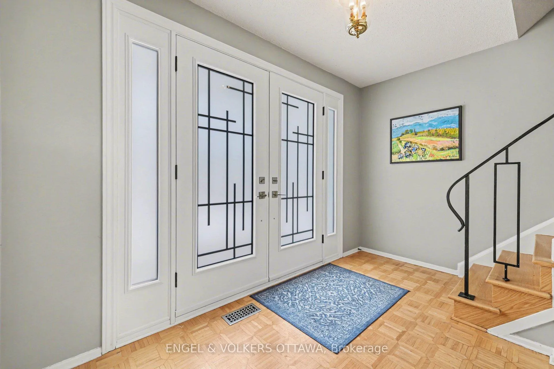 Photo 5 of 11 Glendenning Drive, Ottawa, Arlington Woods — HOMEH