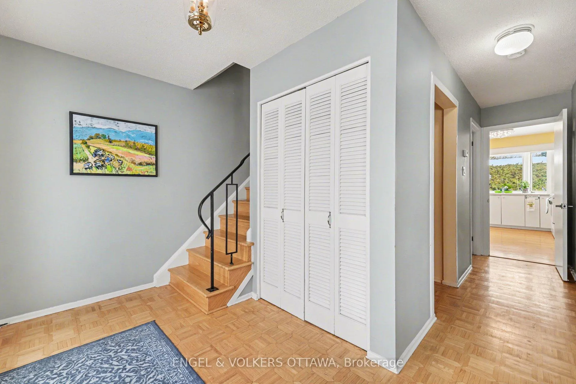 Photo 6 of 11 Glendenning Drive, Ottawa, Arlington Woods — HOMEH