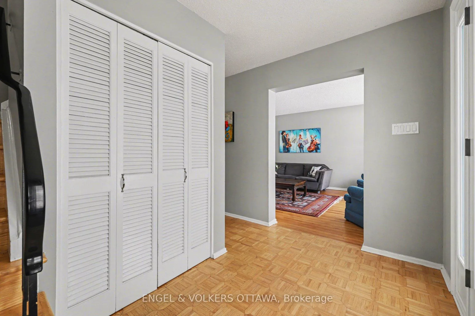 Photo 7 of 11 Glendenning Drive, Ottawa, Arlington Woods — HOMEH