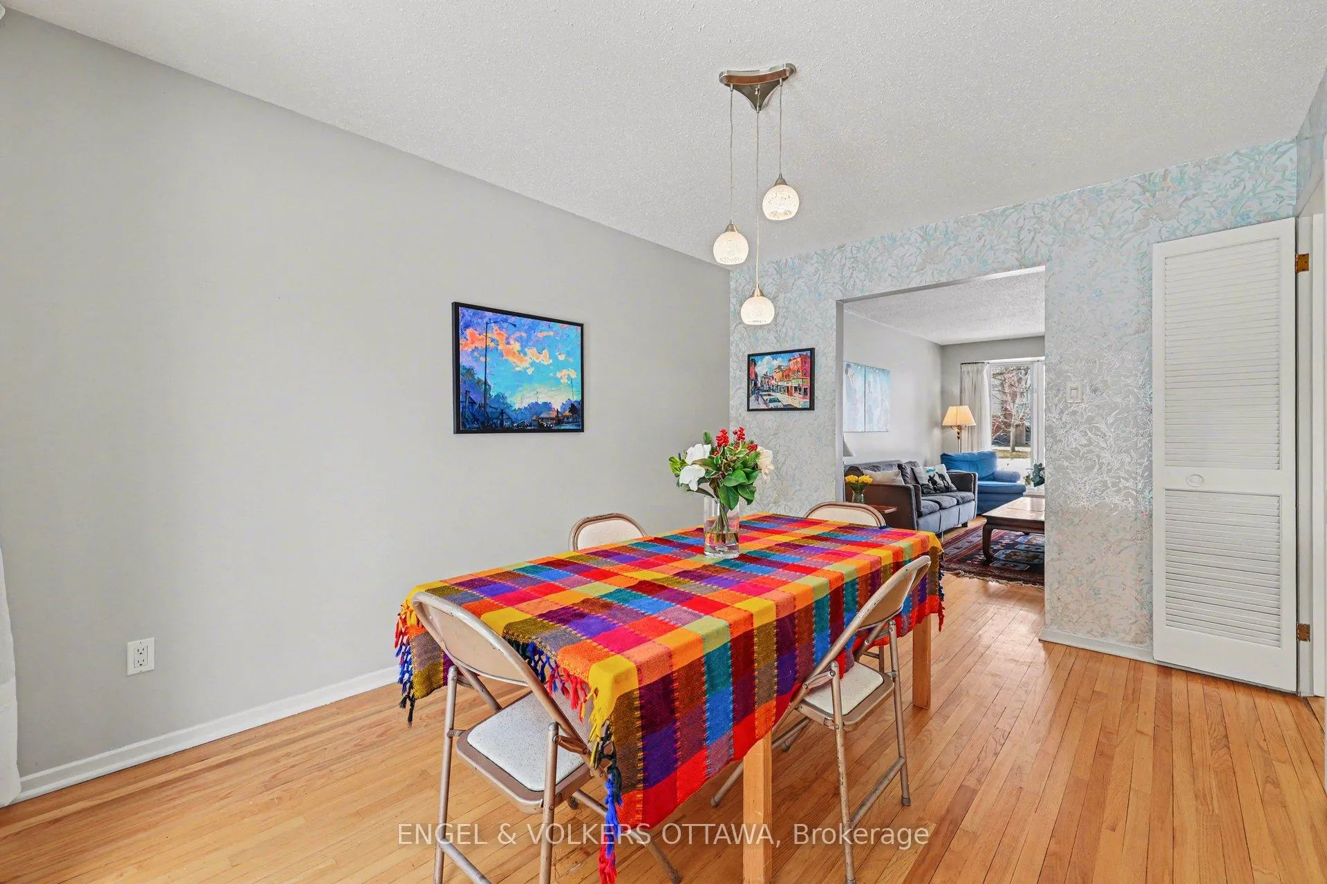 Photo 12 of 11 Glendenning Drive, Ottawa, Arlington Woods — HOMEH